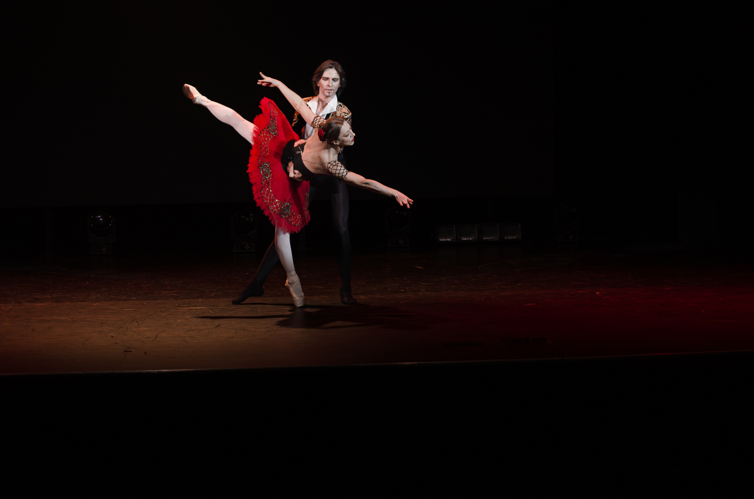 Гала-концерт Всероссийского фестиваля любительского балета Aurora PRIX — 2025. Портретный и репортажный фотограф в Санкт-Петербурге Варвара Жукова