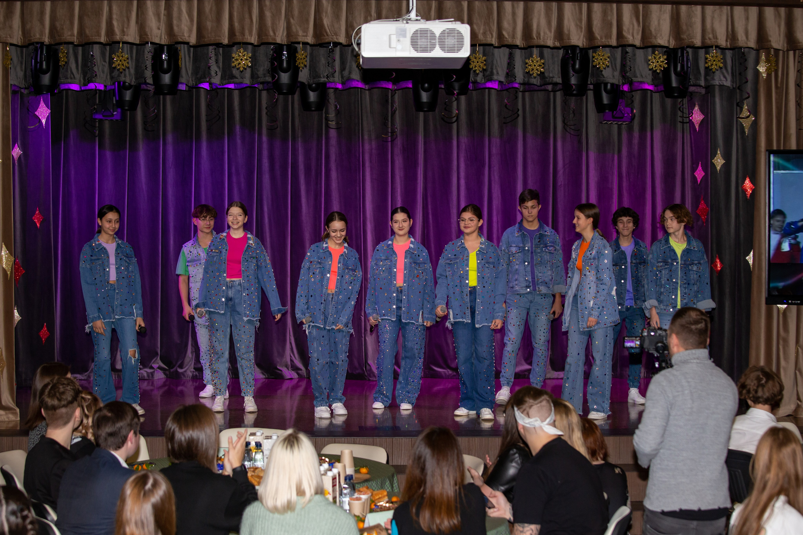 Репортажная съёмка для Домисольки на новый год. «Студия DRONAVT`s» — видеосъёмка и фотография г. Москва