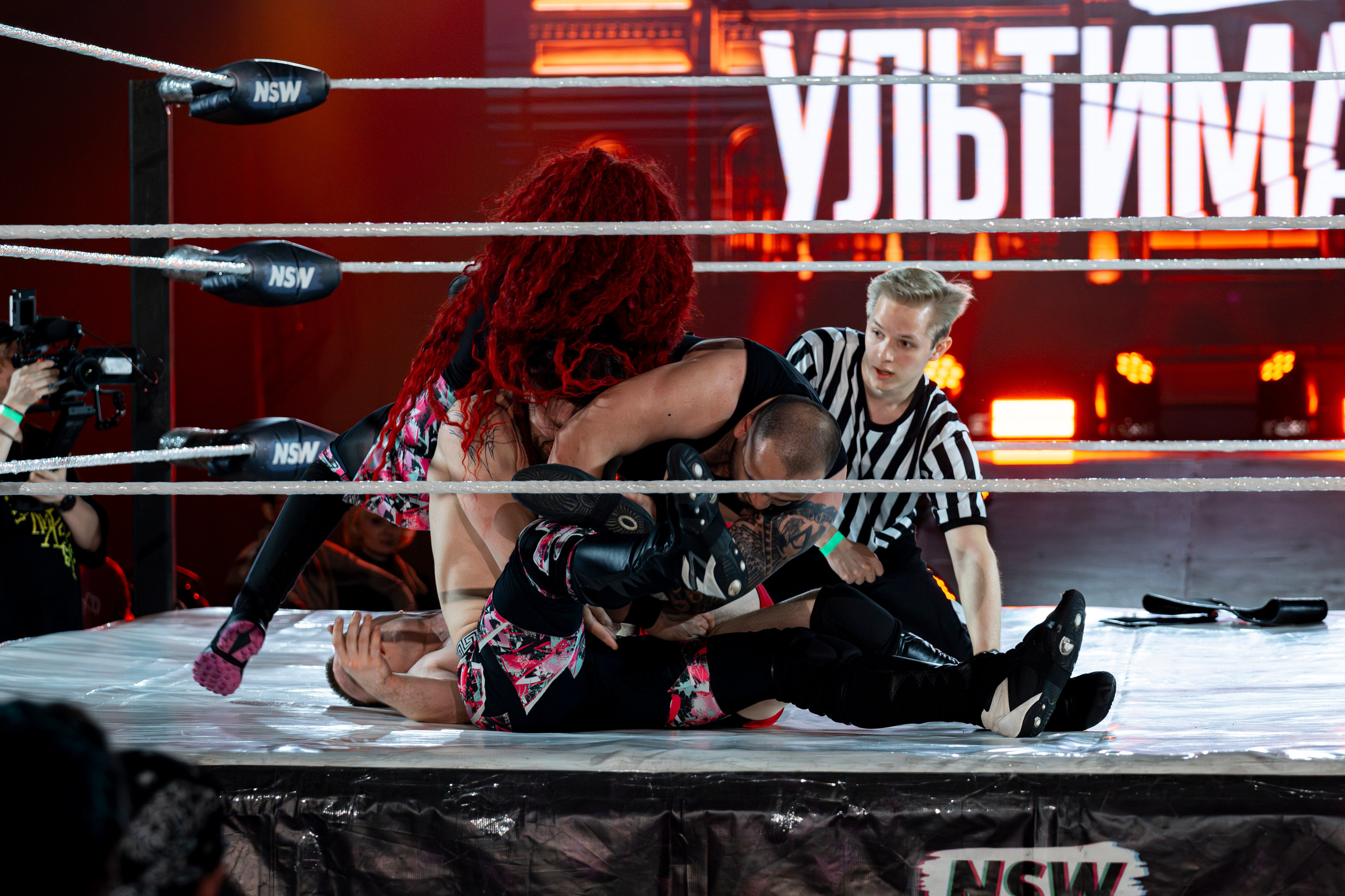 Шоу профессионального рестлинга NSW Ультиматум. Концертный и студийный фотограф из Санкт-Петербурга Денис Смоленский