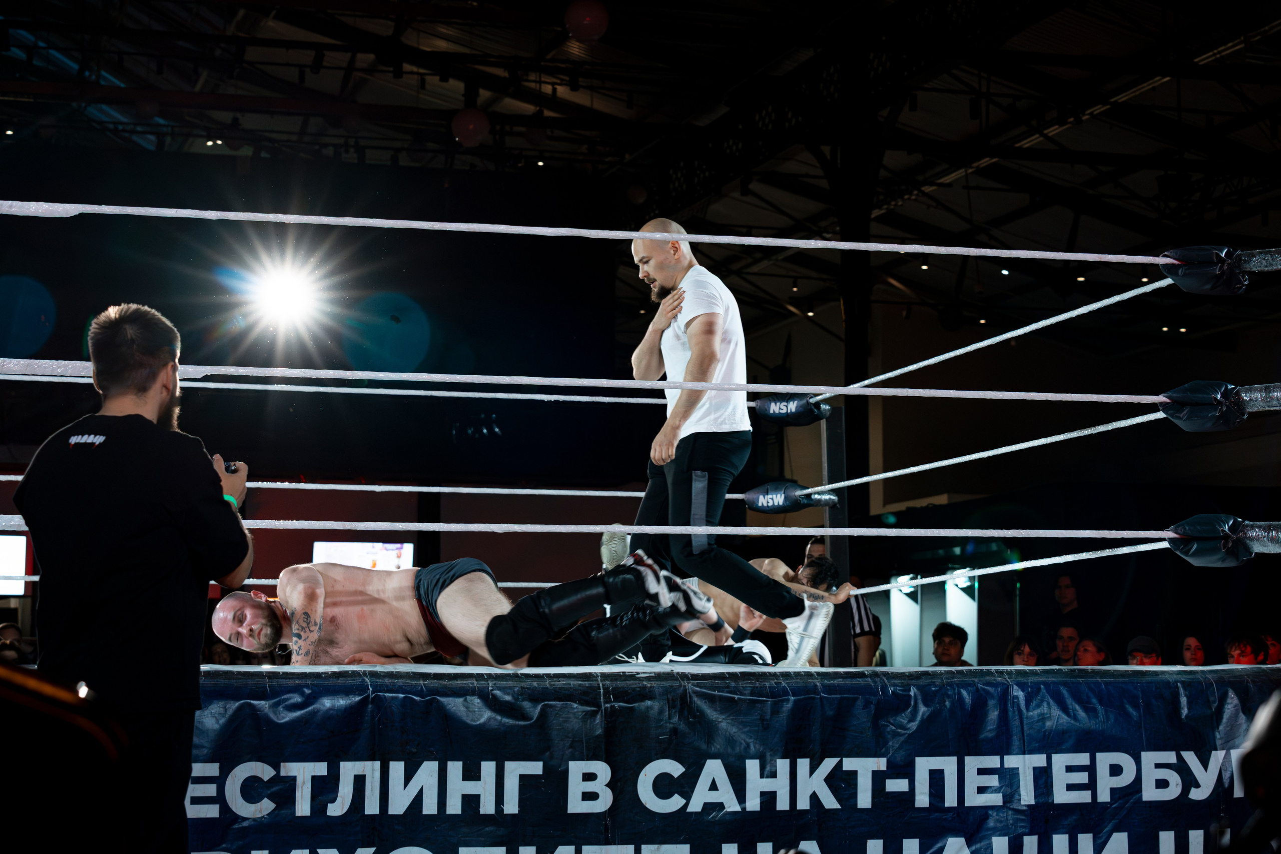 Шоу профессионального рестлинга NSW Ультиматум. Концертный и студийный фотограф из Санкт-Петербурга Денис Смоленский