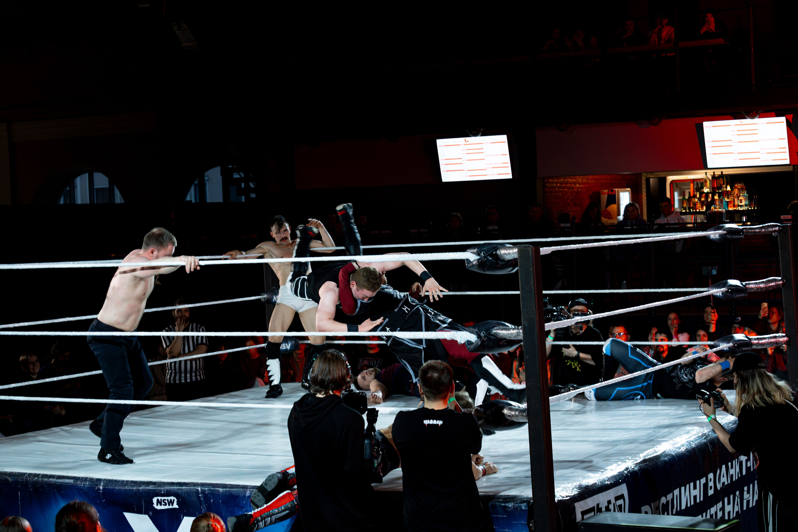 Шоу профессионального рестлинга NSW Ультиматум. Концертный и студийный фотограф из Санкт-Петербурга Денис Смоленский