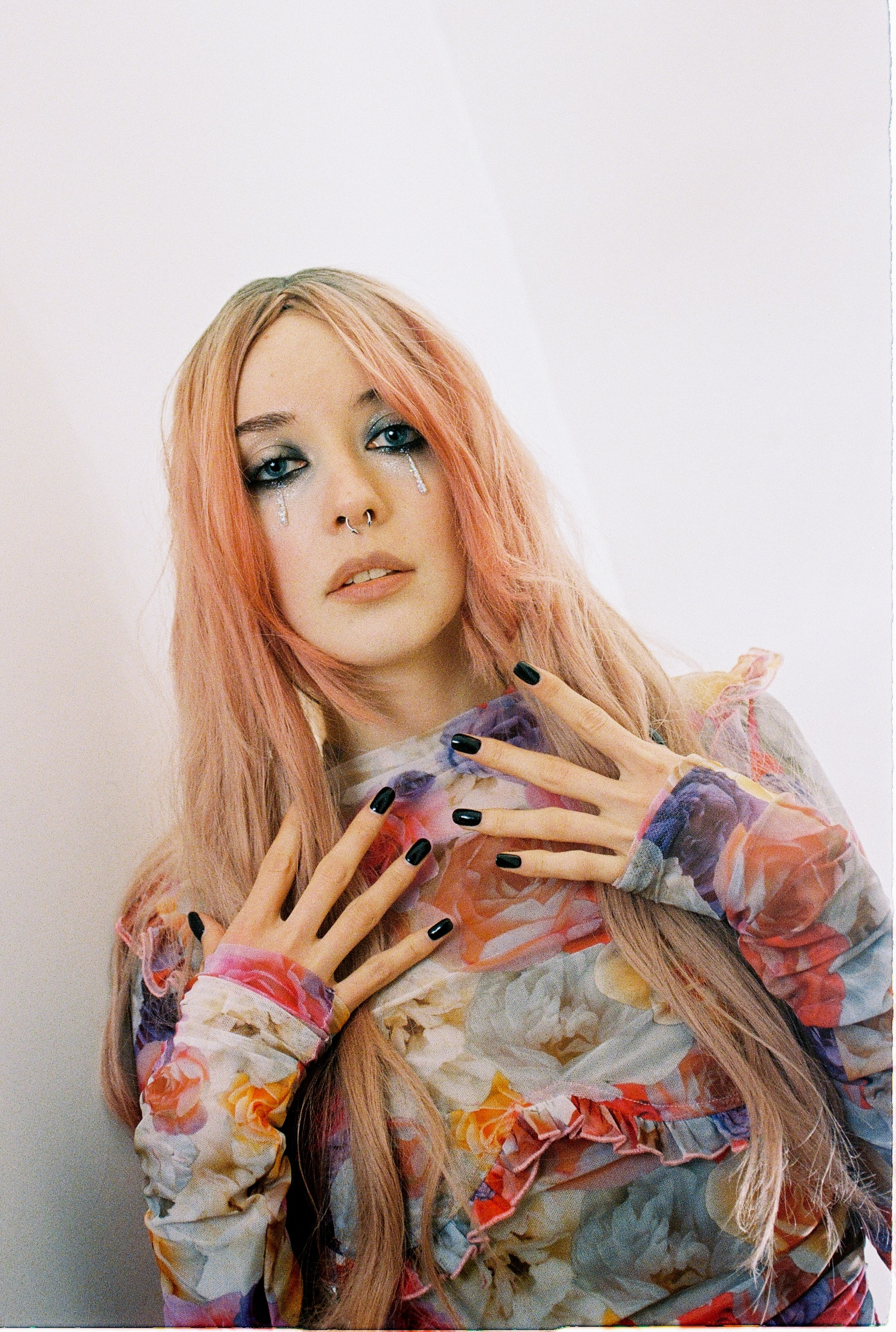 Mirele дк кристалл 2025. Илья Симонов фотограф москва