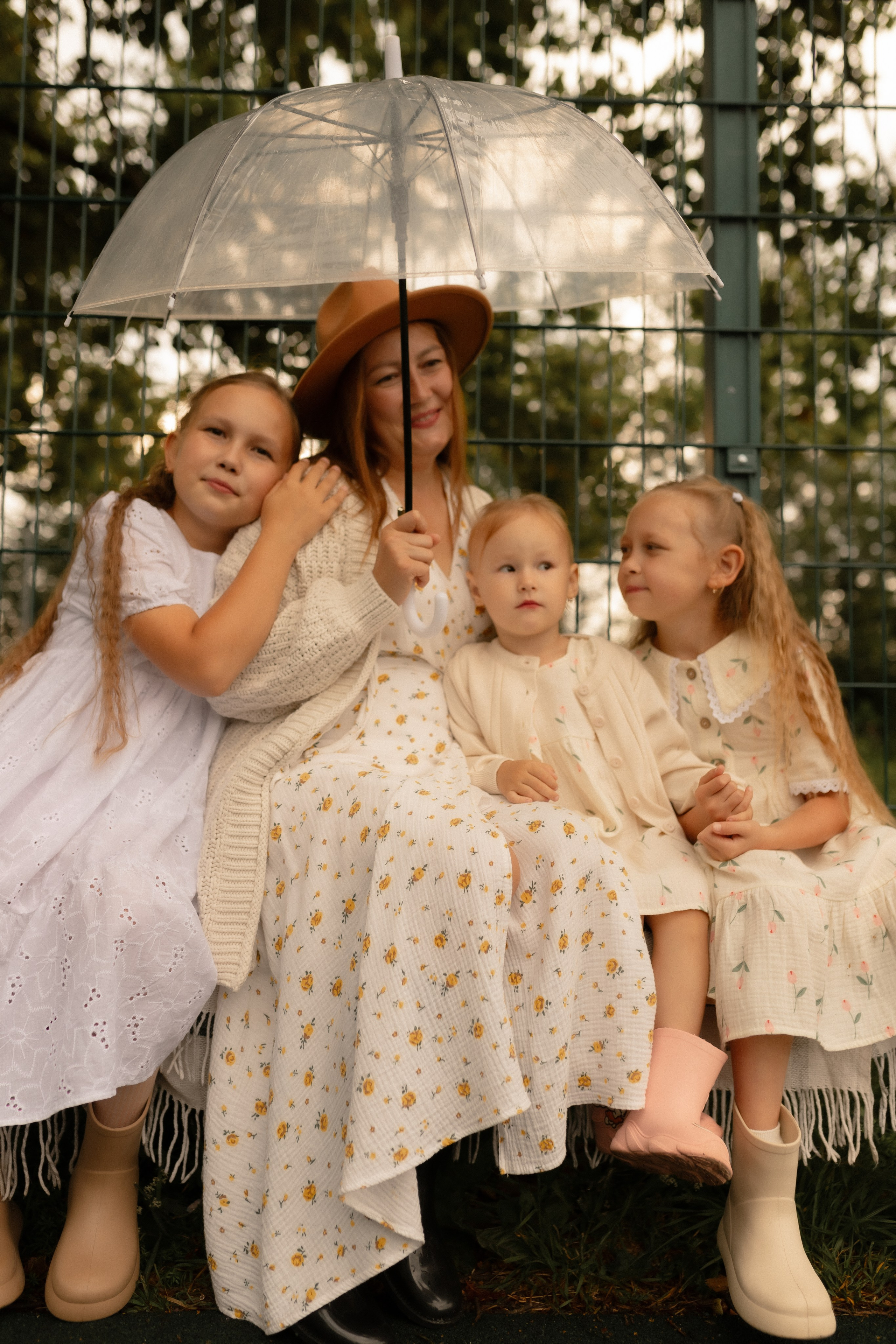 Мама Алина, Маша, Дина и Анечка. Фотограф Татьяна Семенова