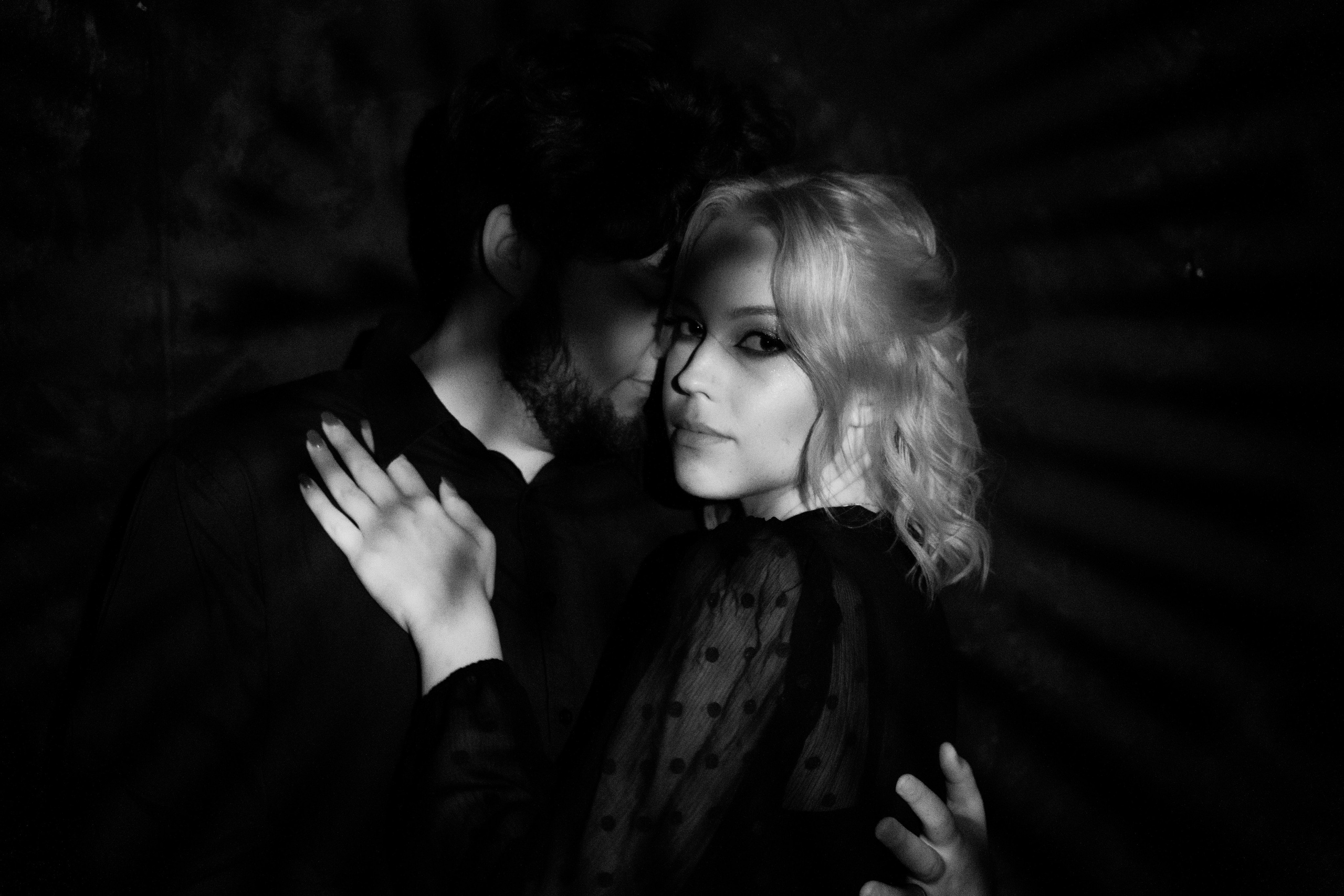 Love story «In total darkness». Свадебные фотограф и видеограф Наталья и Анатолий Новиковы СПб