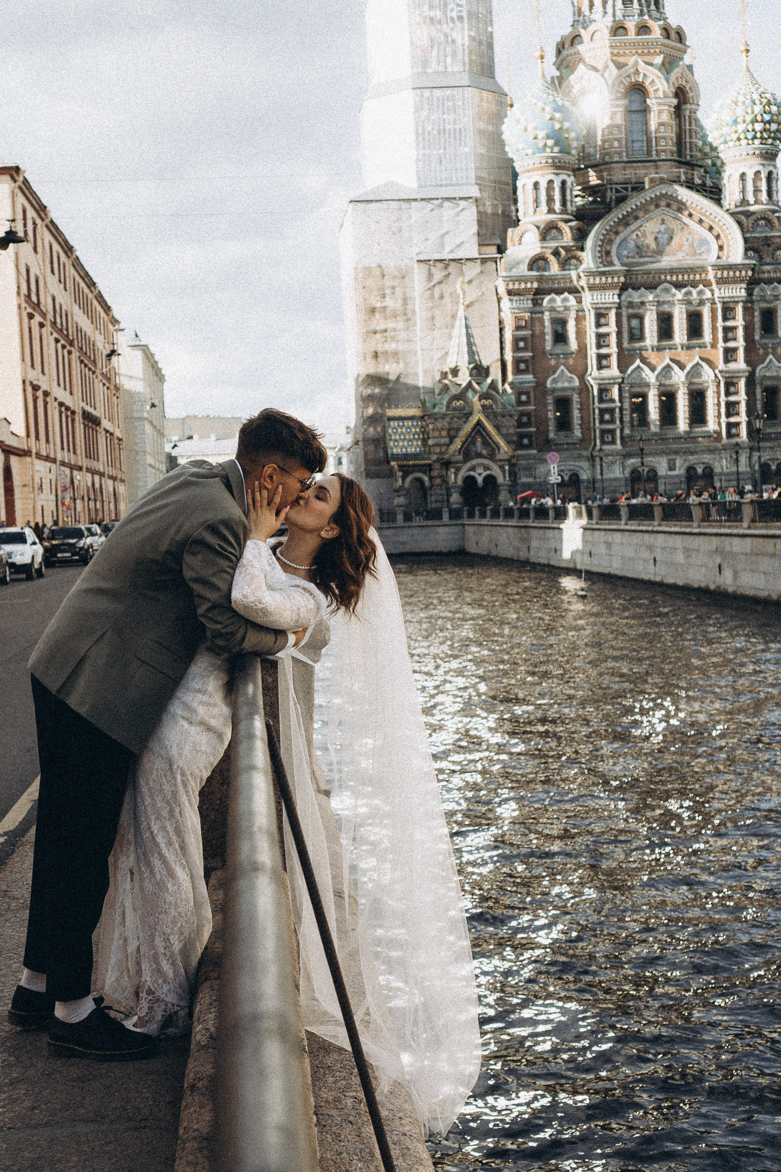 СВАДЕБНАЯ ПРОГУЛКА ВОЗЕ ИСАИКЕВСКОГО СОБОРА АСТОРИИ И ЗАКОНОДАЛЕТНОГО СОБРАНИЯ. Профессиональный фотограф, Санкт-Петербург — Виктория Богомолова