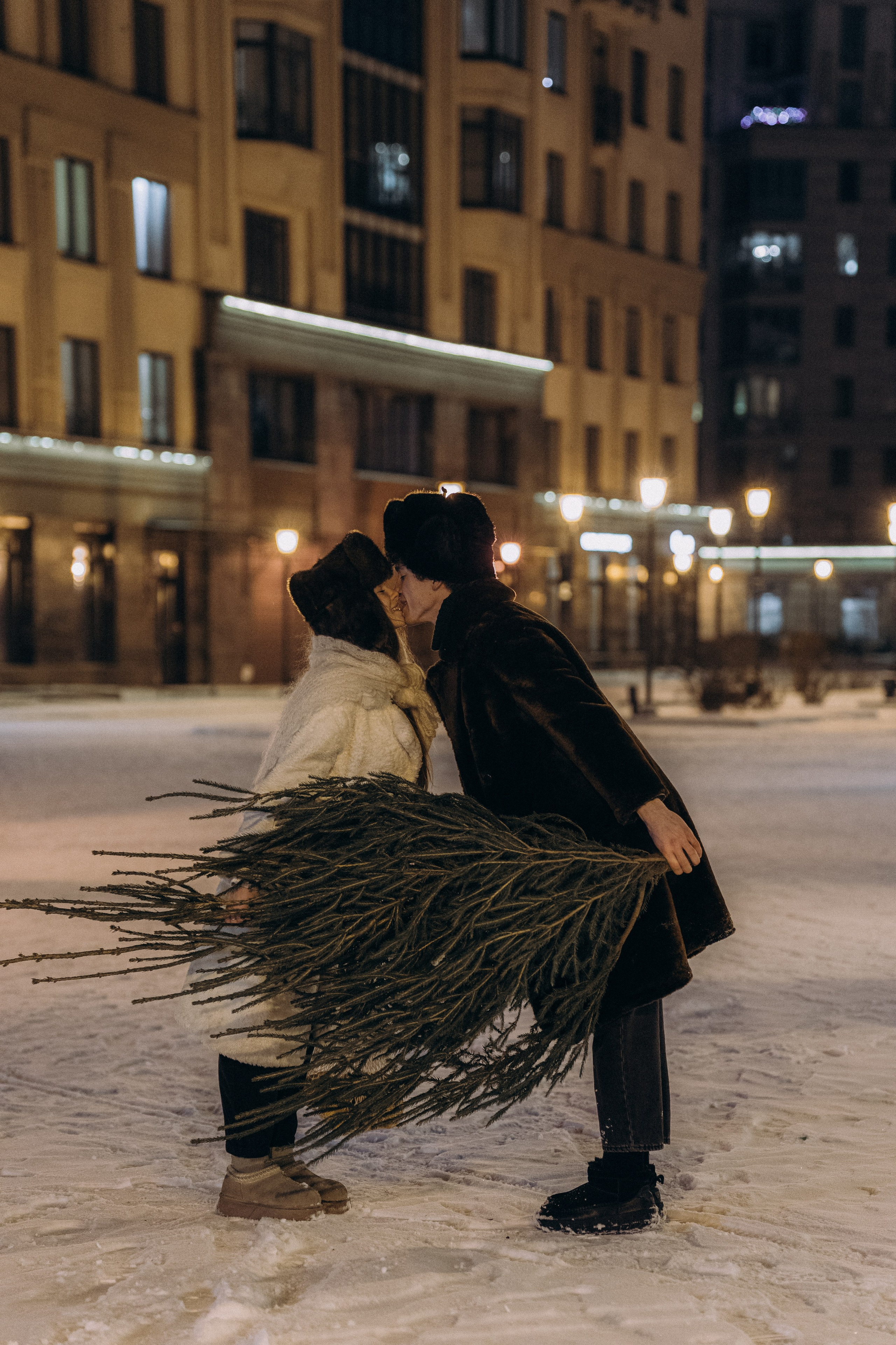 НОВОГОДНЯЯ ПРОГУЛКА ПАРЫ ПО ЧЕРНЫШЕВСКОЙ ПЕРЕД НОВЫМ ГОДОМ. Профессиональный фотограф, Санкт-Петербург — Виктория Богомолова