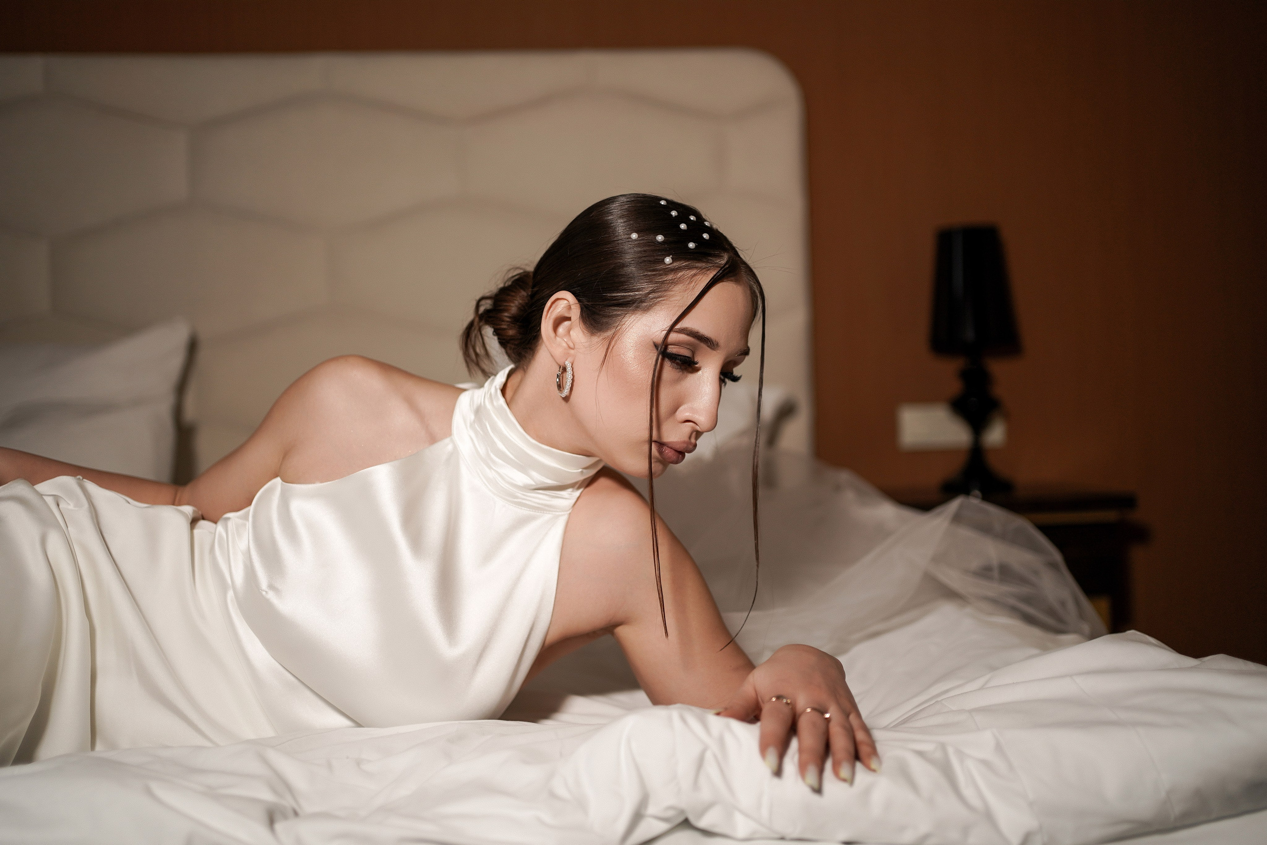 Утро невесты Алины в Графском парке. Свадебный фотограф в Ростове-на-Дону. Таинство Крещения и Венчания, семейные фотосессии. Алёна Чёботова