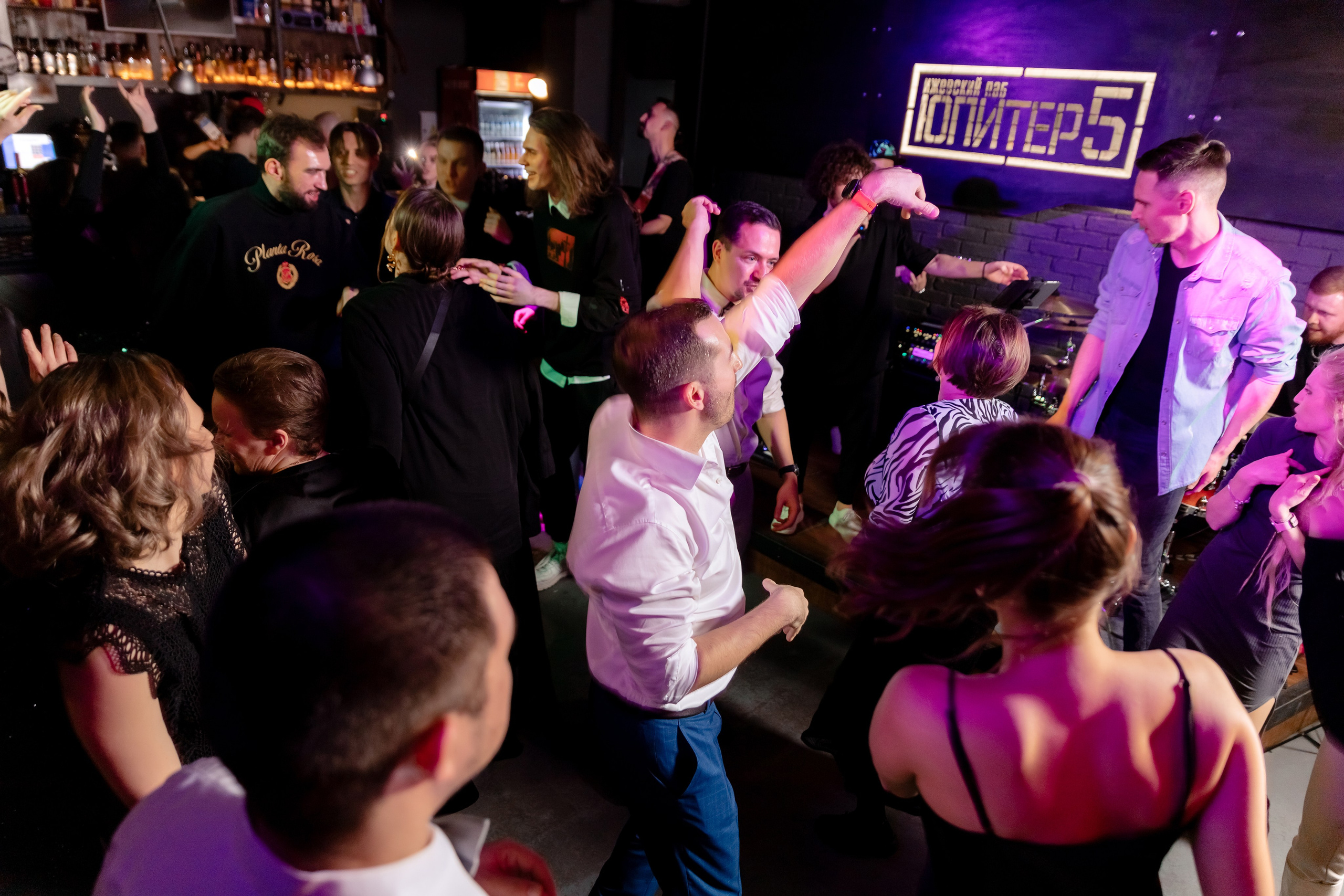 КОПРОРАТ: Юпитер 5. Все фото. Профессиональный фотограф в Ижевске Леша Петров