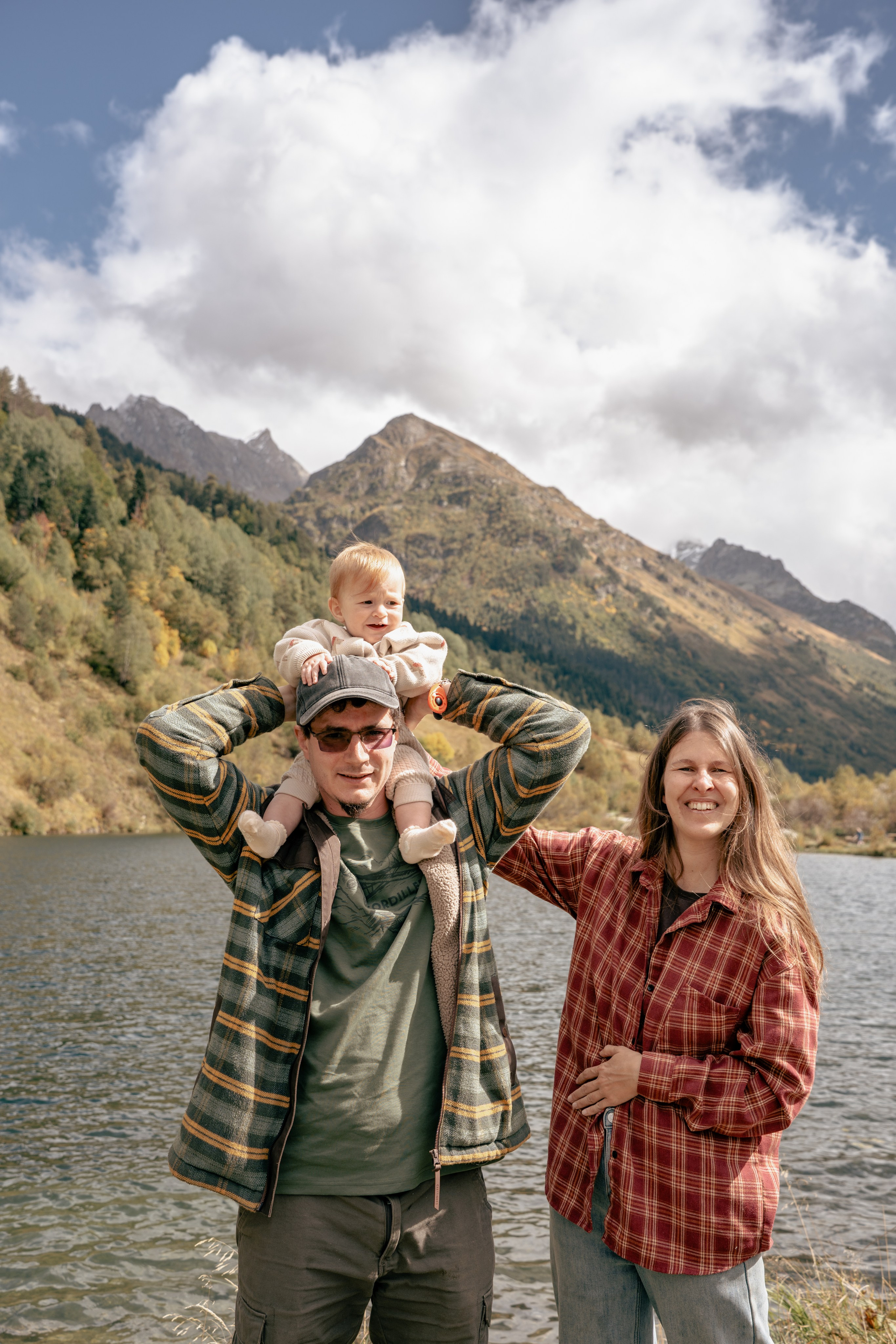 Семейная фотосессия в Домбае. Фотограф КМВ|ГОРЫ Пятигорск Железноводск Ессентуки Кисловодск Домбай Архыз Эльбрус