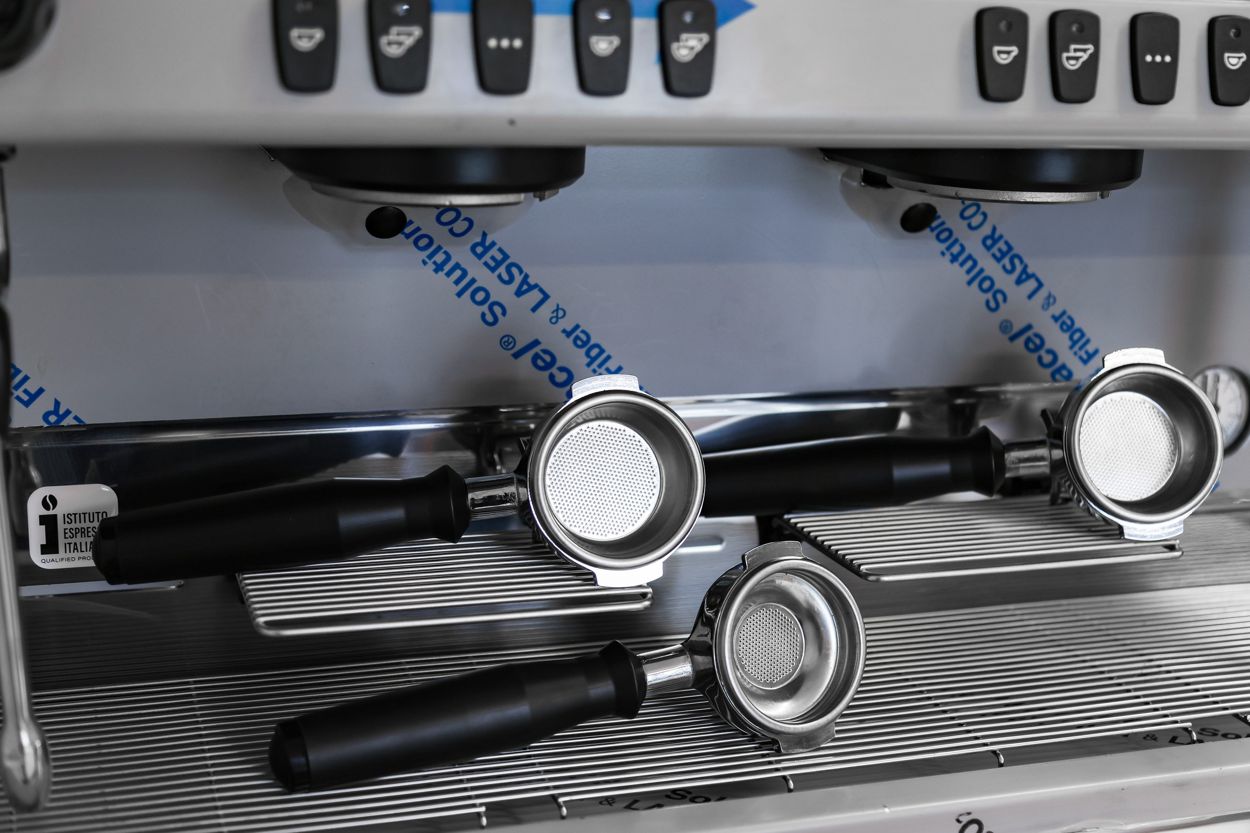 COFFEE MACHINES FOR MARKETPLACE. Mixturecaptures