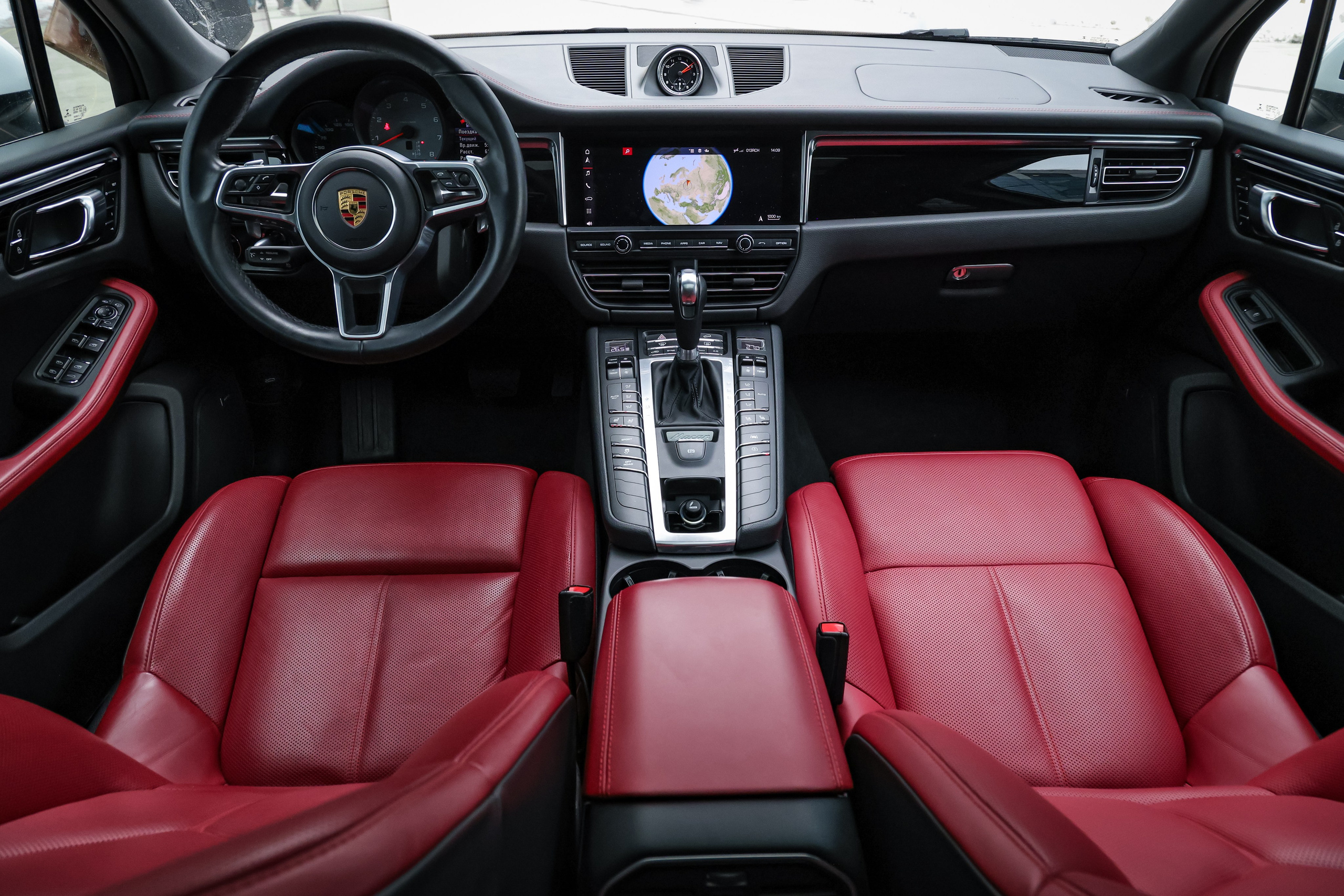 2021 PORSCHE MACAN S. Mixturecaptures