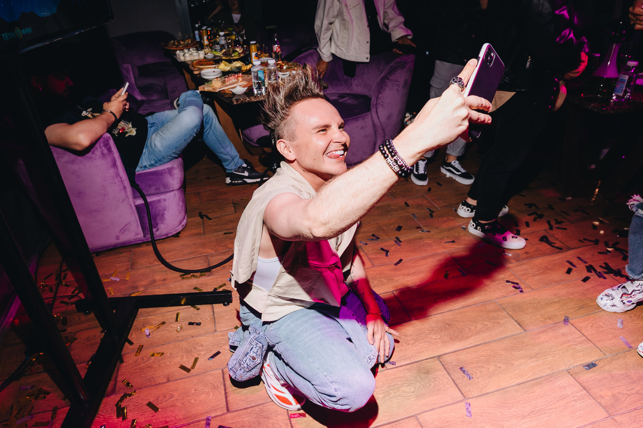 Happy Birthday Klava Koka. Фотограф Serj Ganso