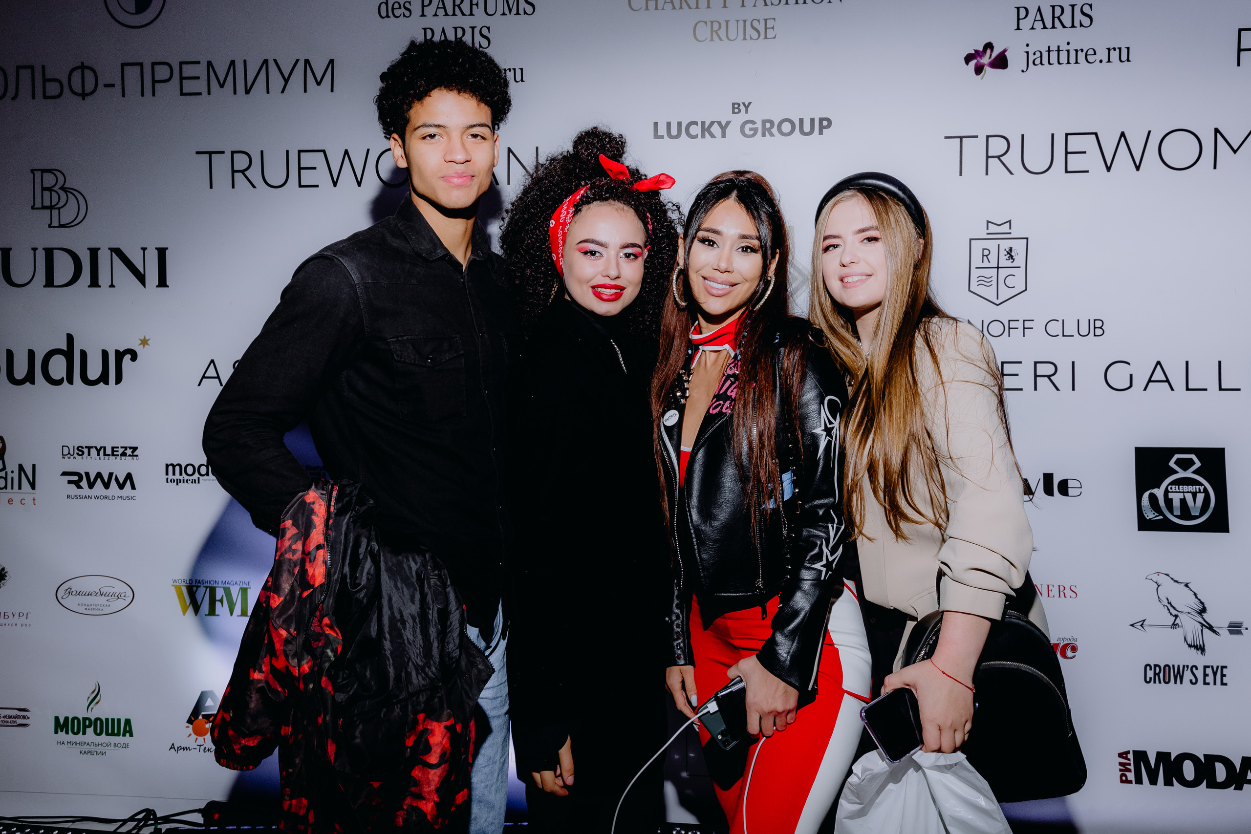 Fashion выставка. Фотограф Serj Ganso