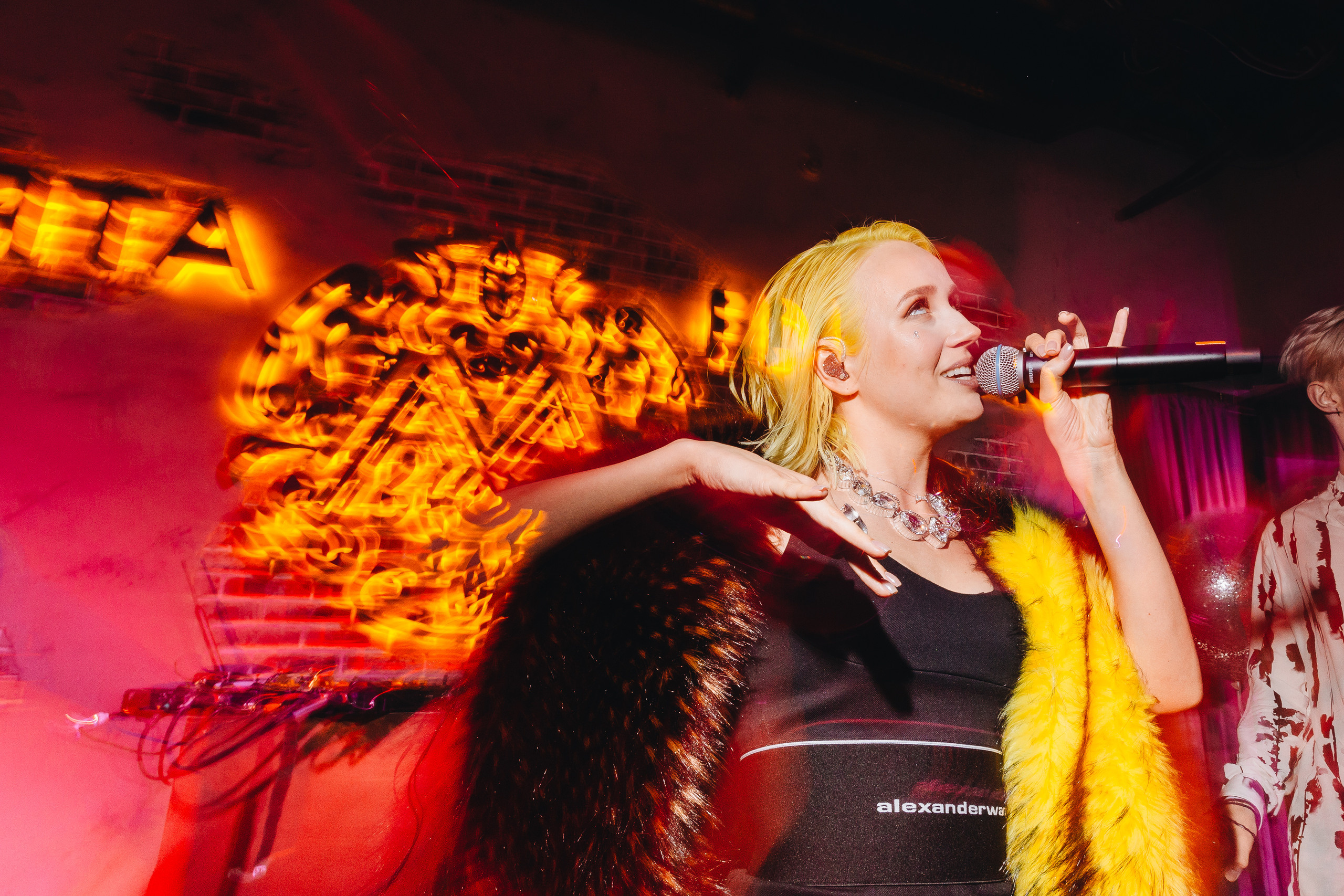 Happy Birthday Klava Koka. Фотограф Serj Ganso