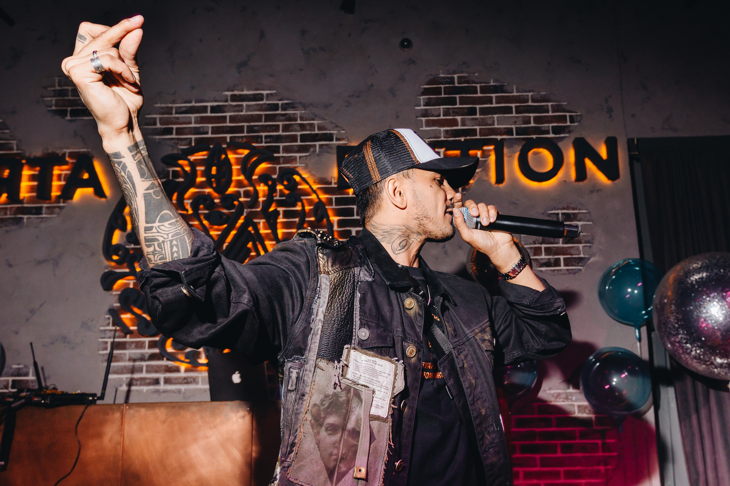 Happy Birthday Klava Koka. Фотограф Serj Ganso