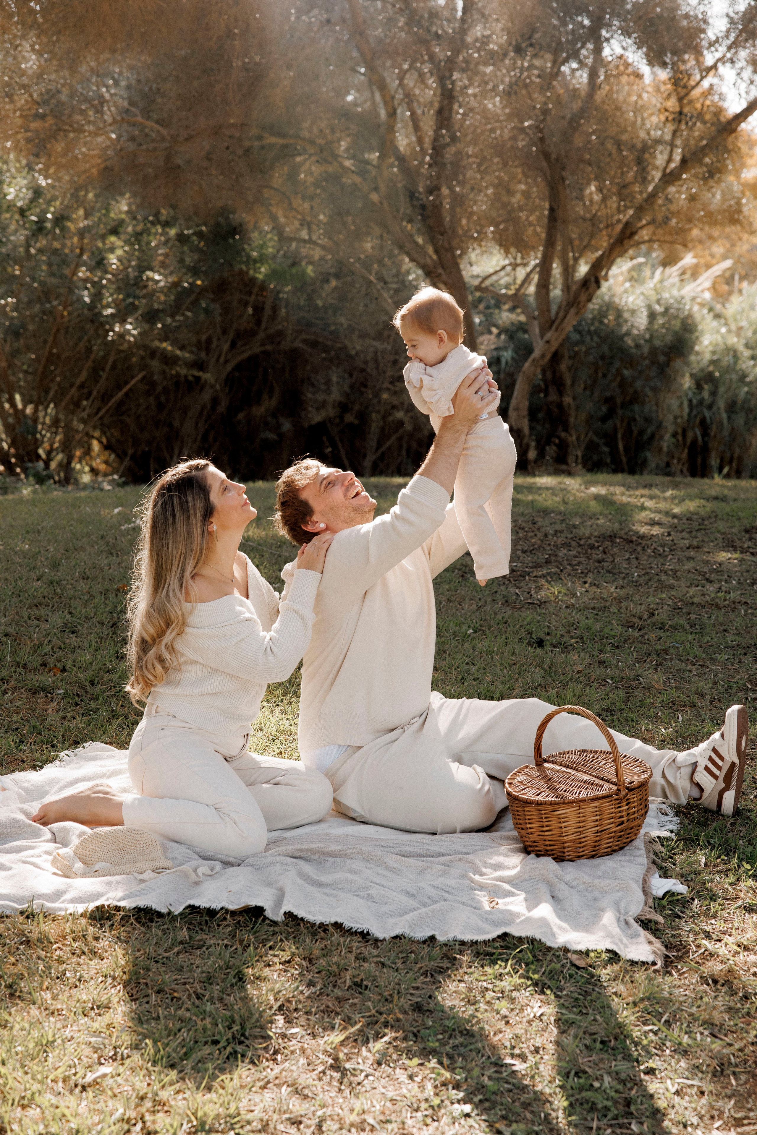 First year photoshoot inside the park (early morning). Главная