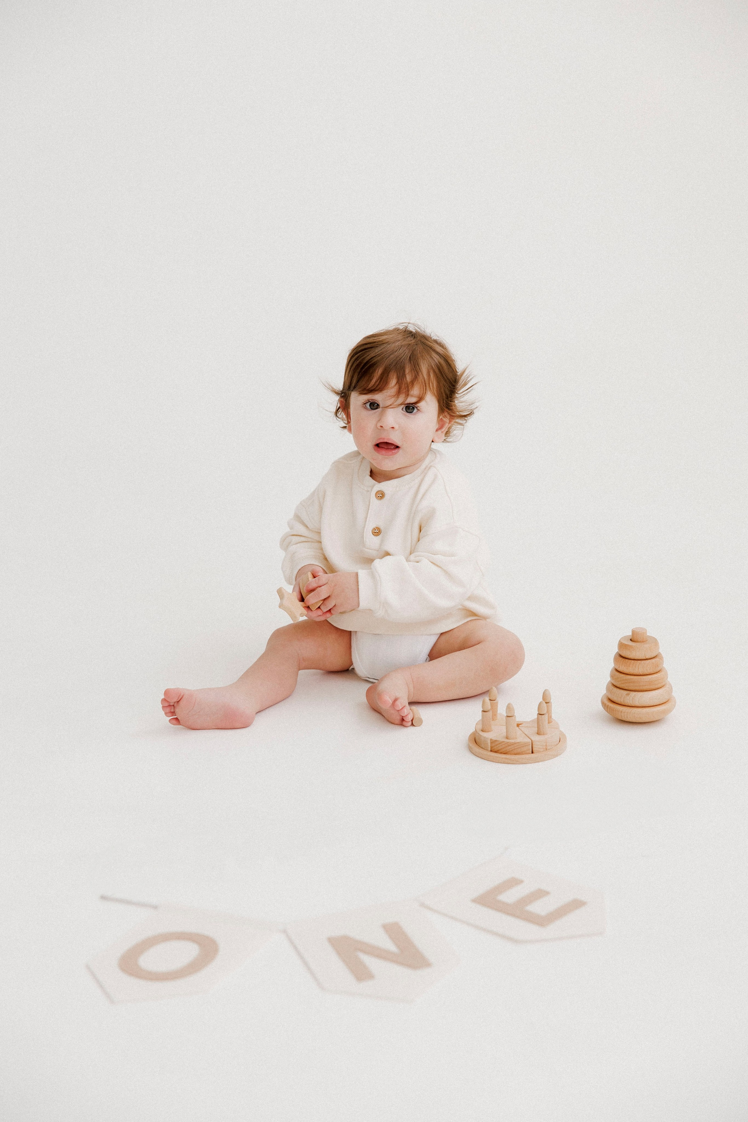 One year inside the White studio. Wedding and family photographer