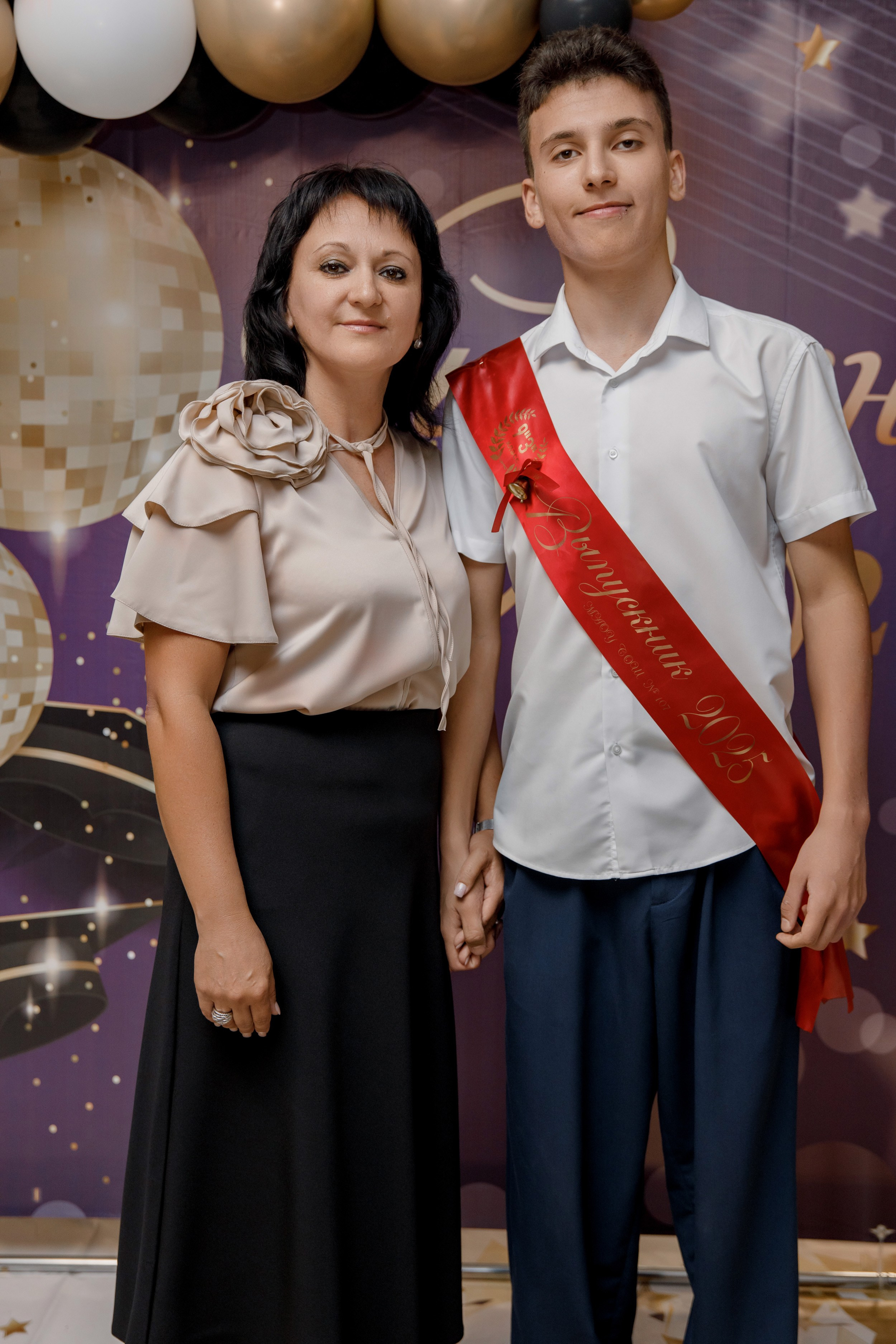 Выпускной школа 107 г Краснодар. Выпускные альбомы в Краснодарском крае