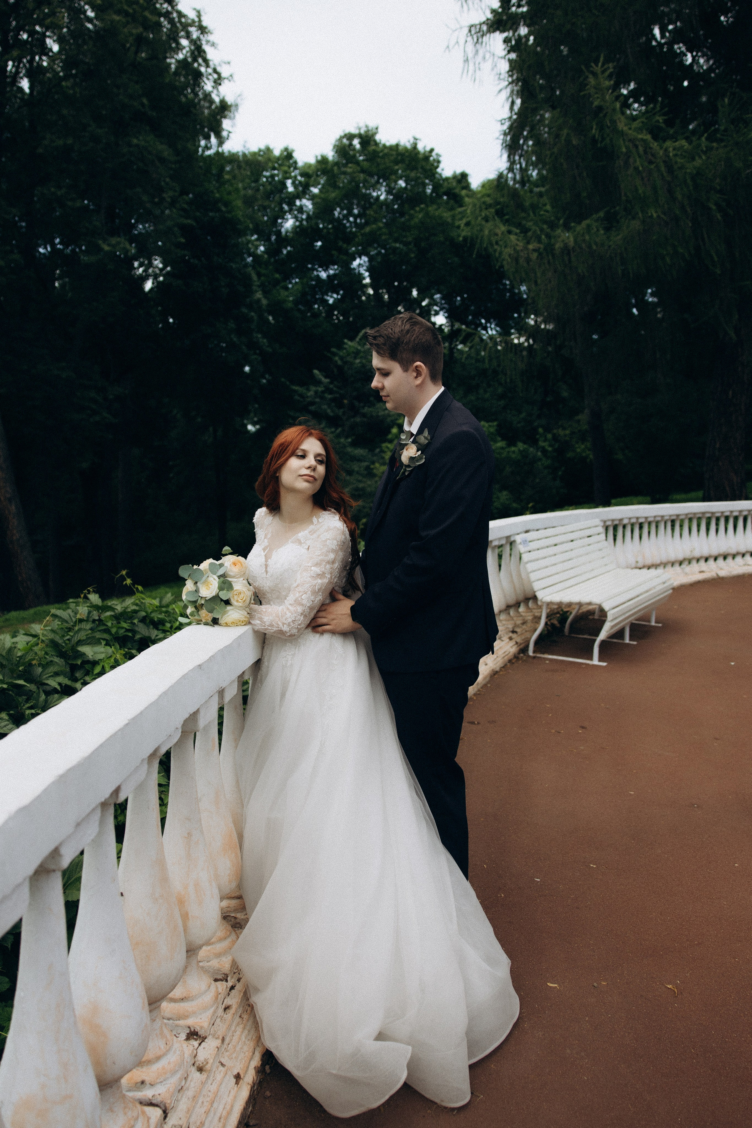 Фотосессия свадьбы Ивана и Александры в парке Горки Ленинские
