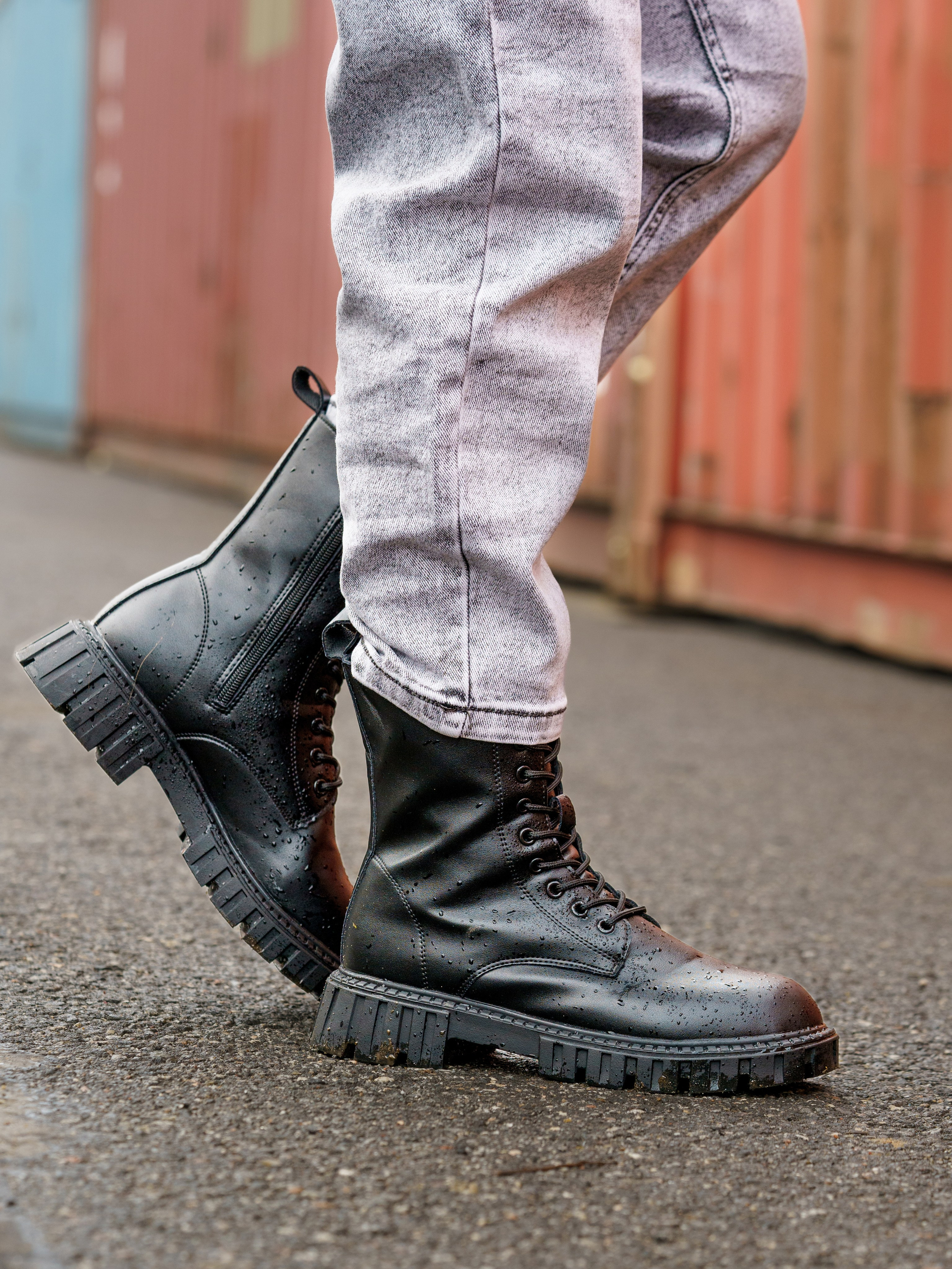 Носки и обувь. KED Production — продакшн из СПб. Создаём фото, видео и контент, который помогает брендам и селлерам продавать больше