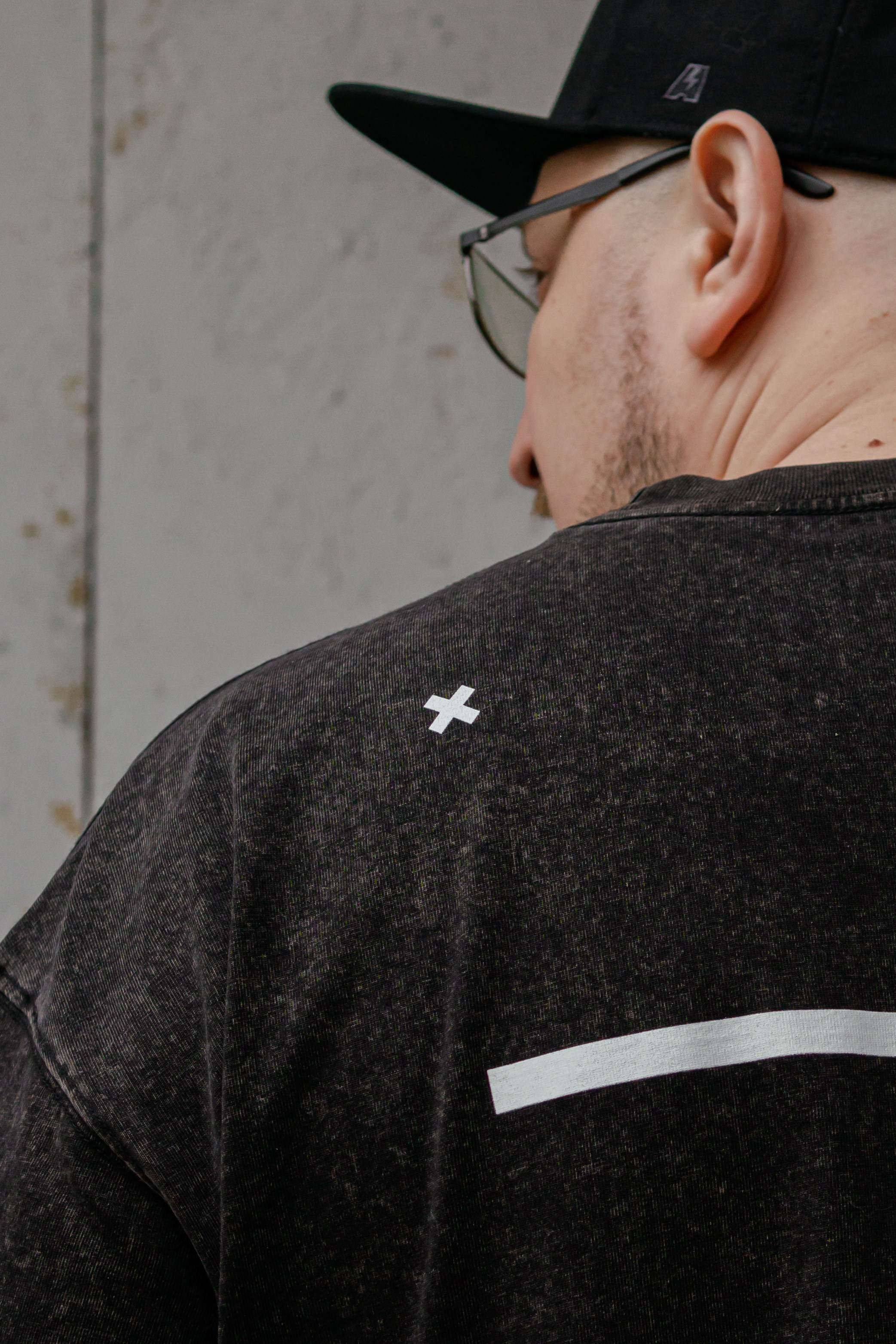 Съемка мерча БЛТ* Semiotica в городе. Фотограф-анималист Ксения Воробьева, Москва