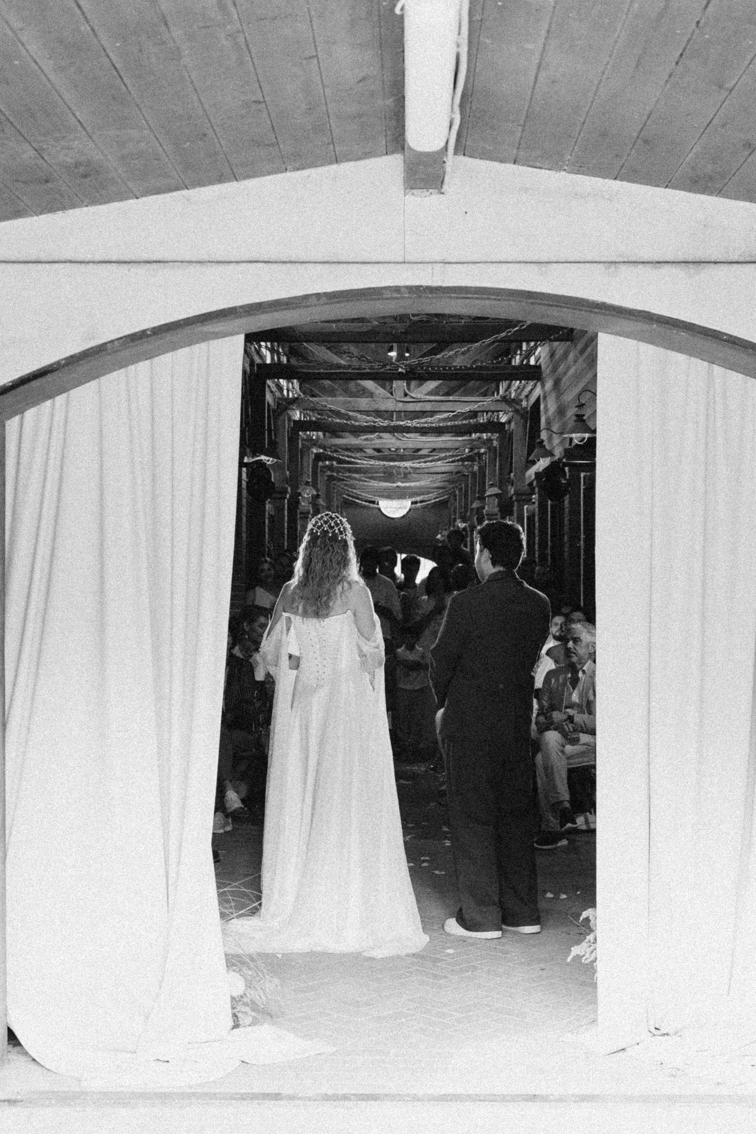 Куда иголочка — туда и ниточка. Свадебный фотограф Наташа Алешина