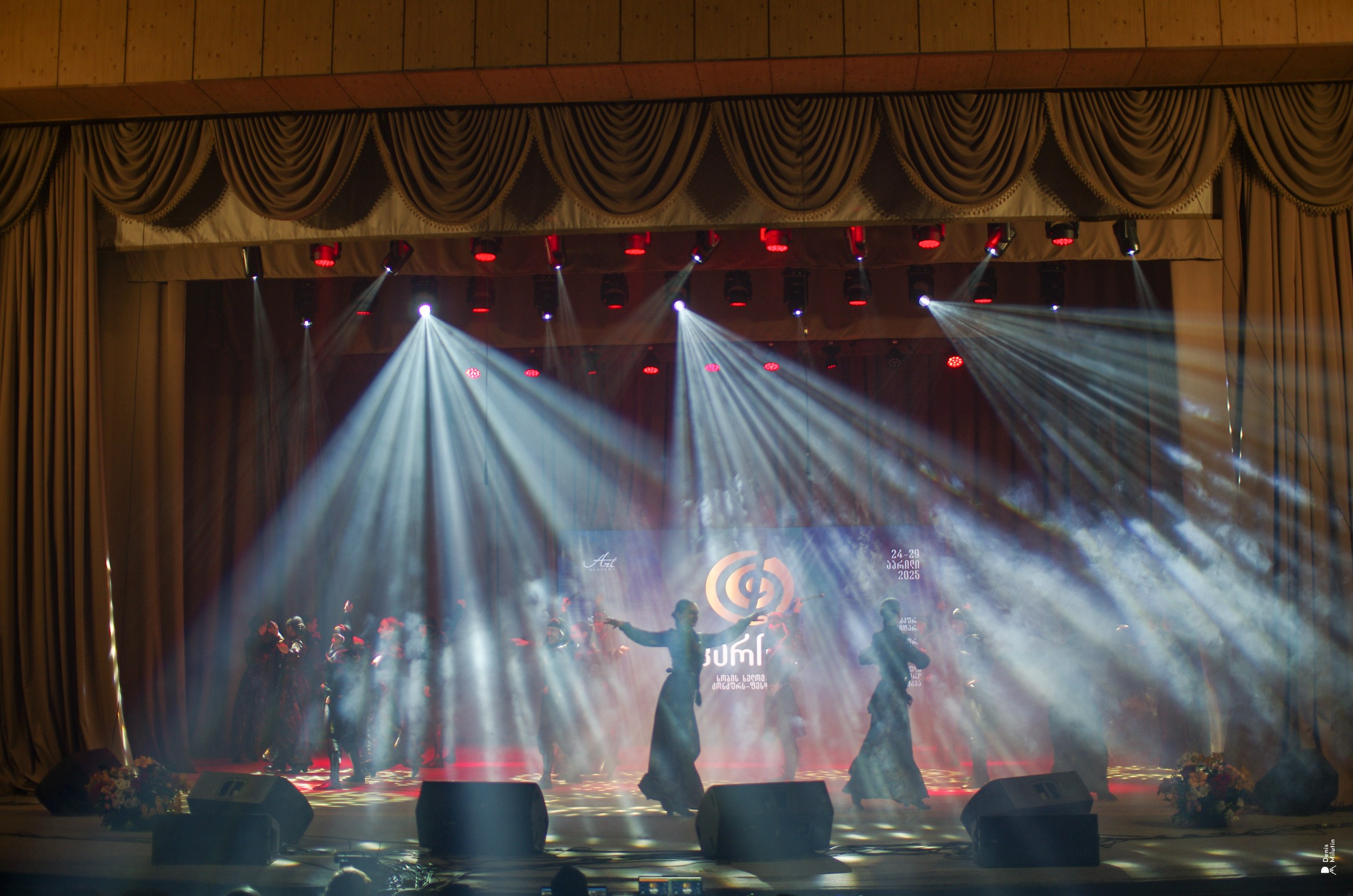 Танцы в Хоби. Портретный фотограф Денис Милютин