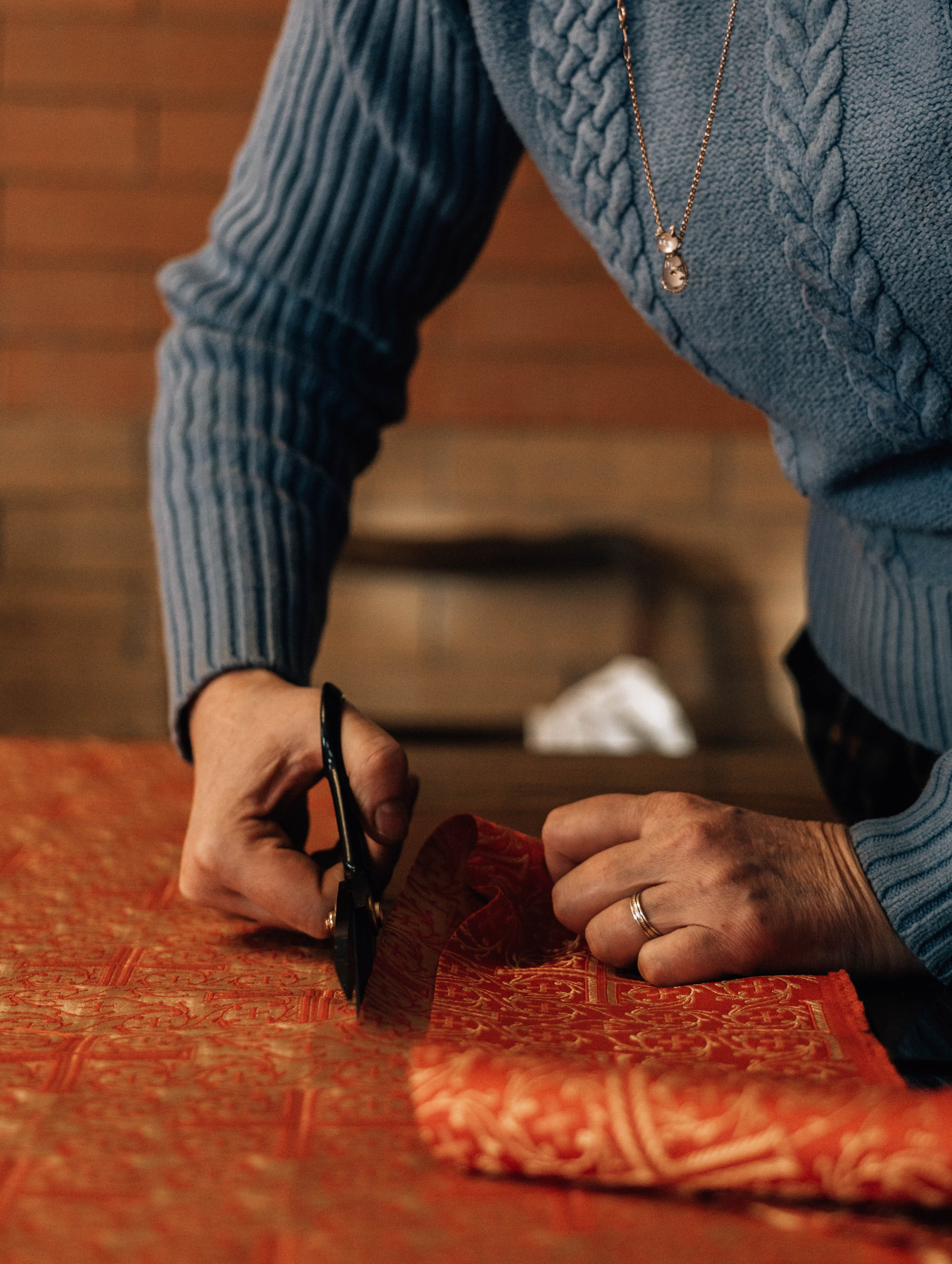 Александра: пошив церковных облачений. Фотограф Серебряные Пруды — Екатерина Рыкина | Детские и семейные фотосъемки, бытовой жанр