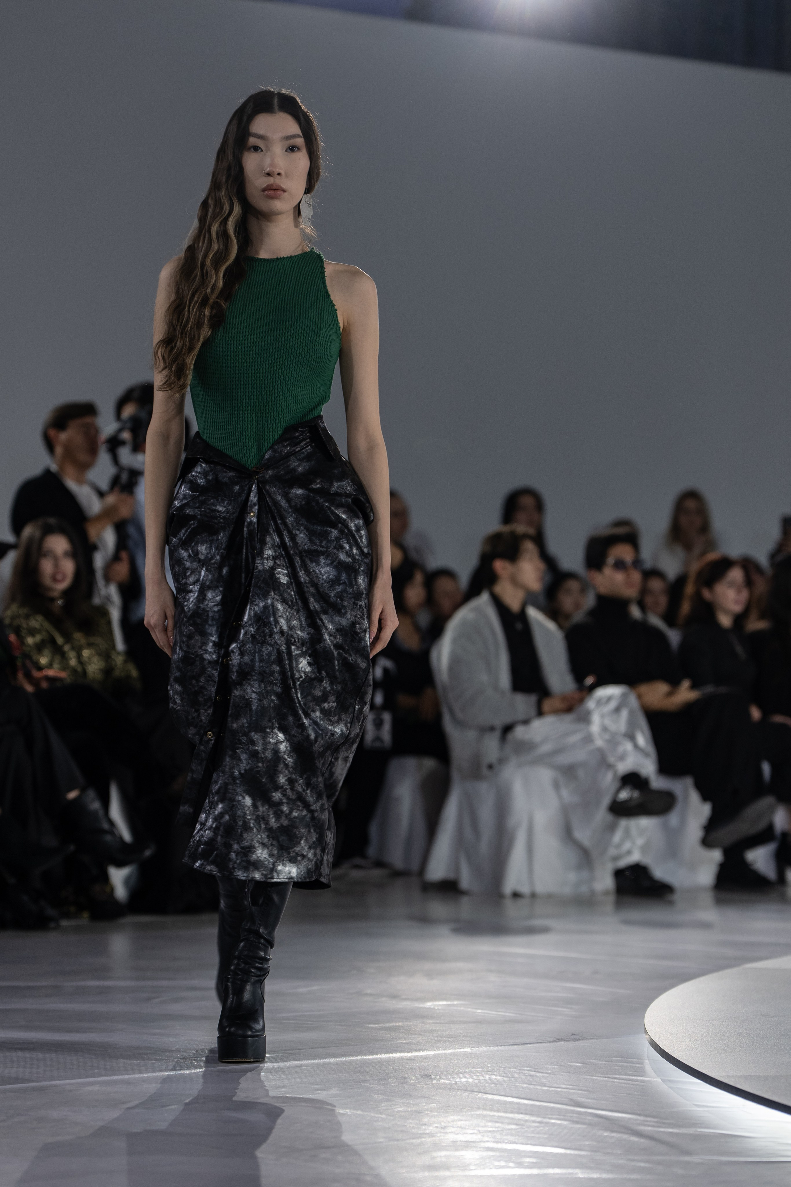 Design August. Сайт Алматинского НЮ АРТ, будуар и фэшн фотографа Дениса Карпенко