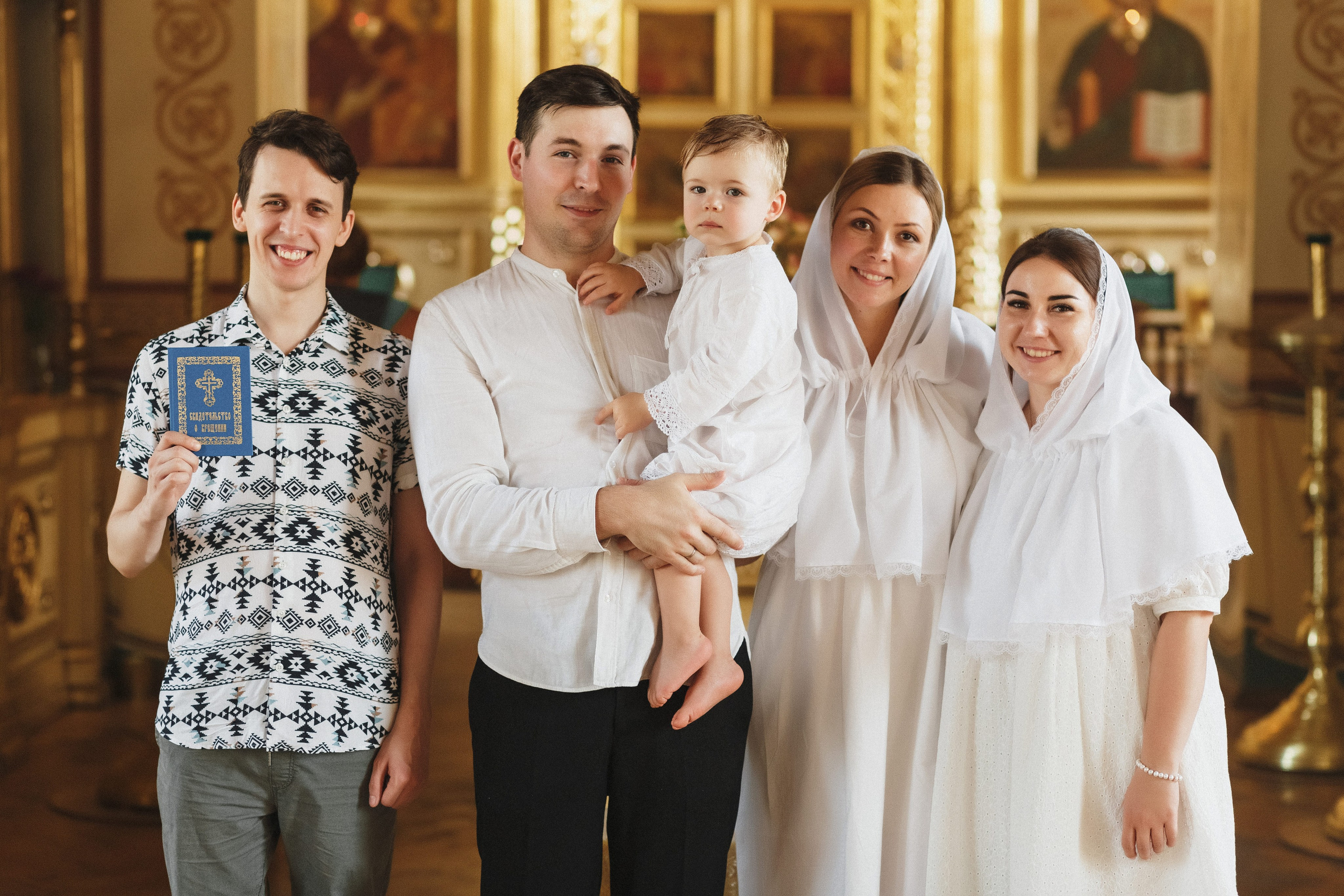 Фотосъёмка крещения Ильи в Никольской церкви Таганрога. Свадебный и семейный фотограф в Таганроге Бакарюк Антон