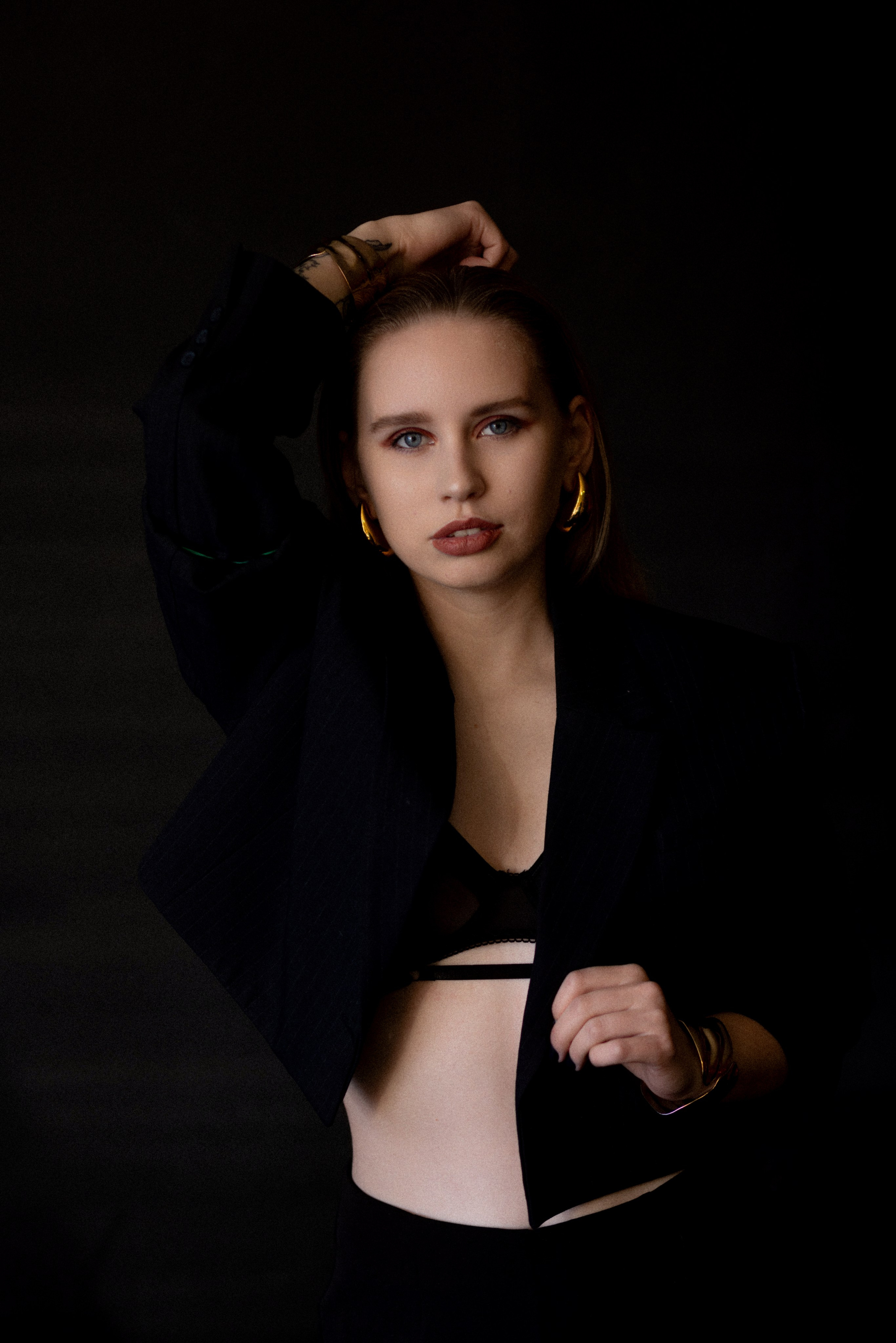 Арина на красном. Семейный фотограф в Вышнем Волочке — Ульяна Иванова | Фотосессии для всей семьи