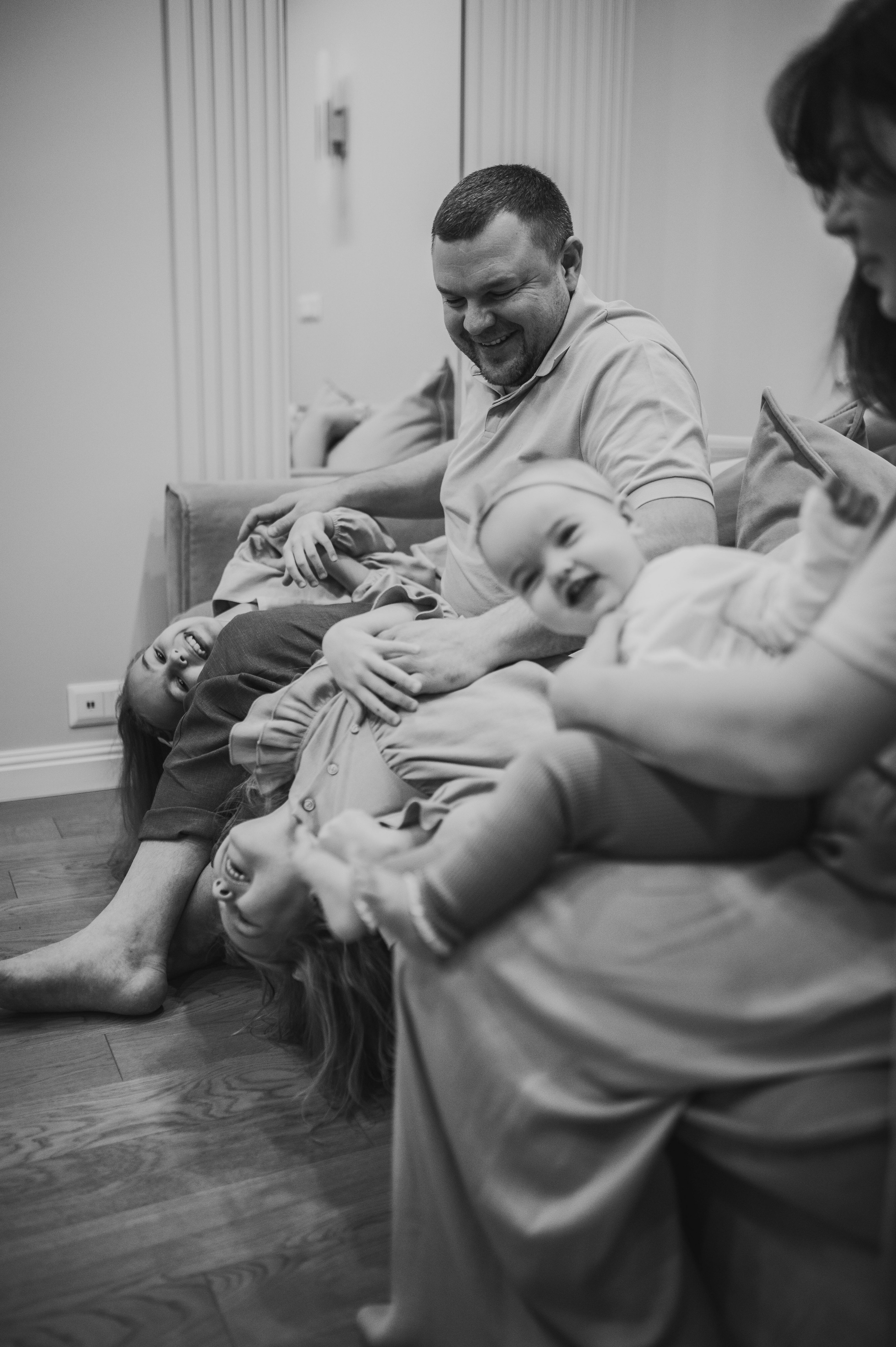 Годик младшей сестрёнке. Семейный фотограф в Домодедово и Москве Елена Пичугина