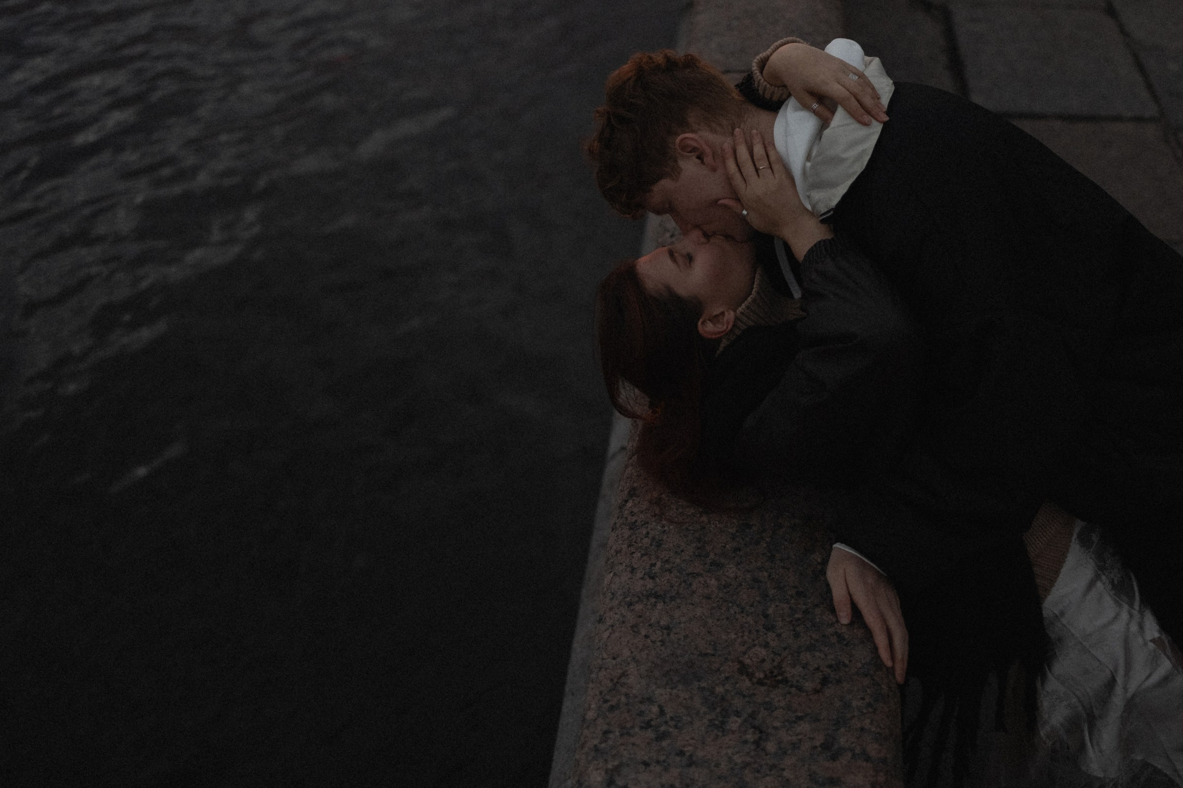 ВлюблятьсяЦеловаться. Фотограф Daria Wilner