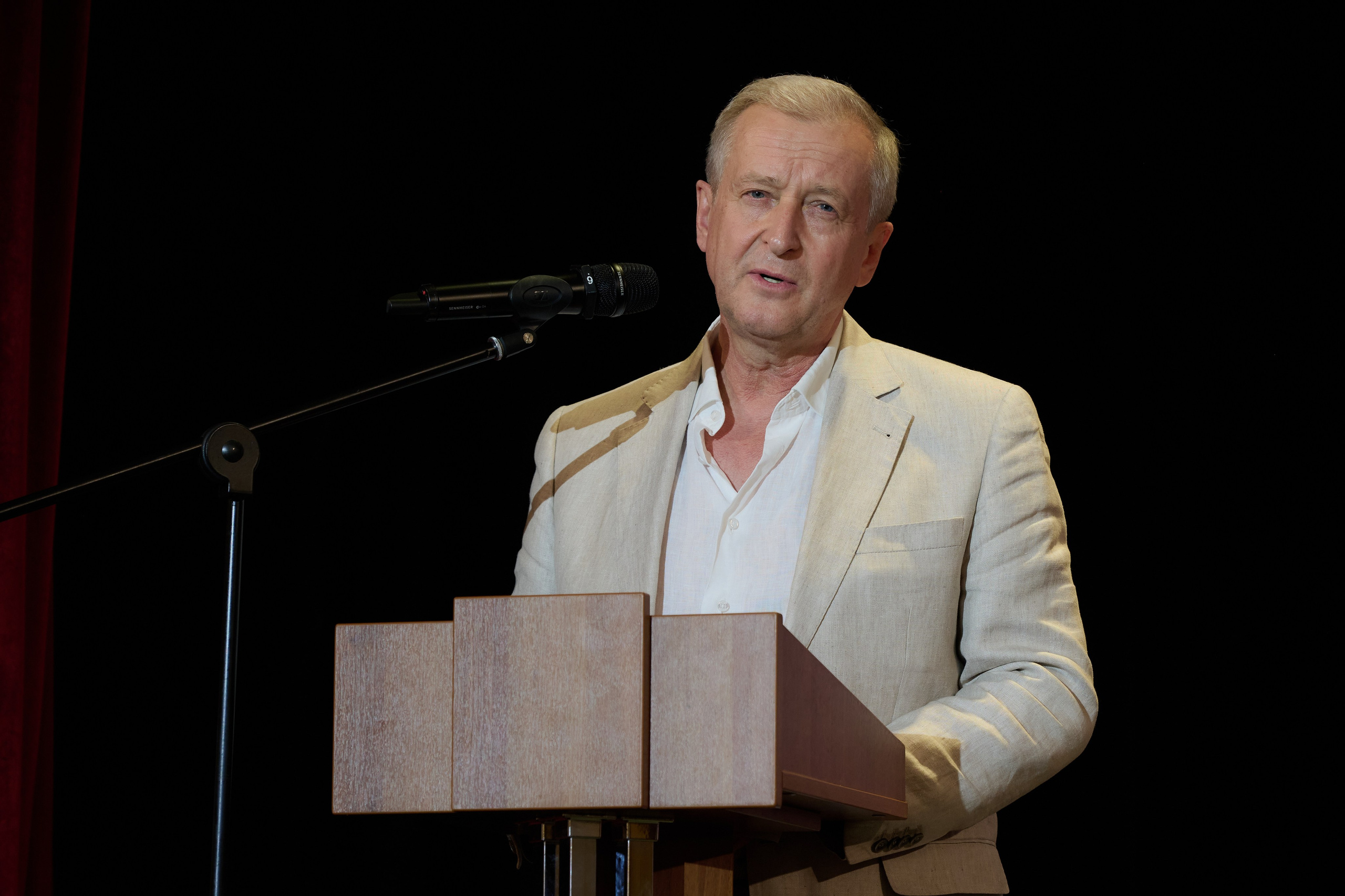 Церемония награждения медалями «Память Героев Отечества». Фотограф Роман Адлер