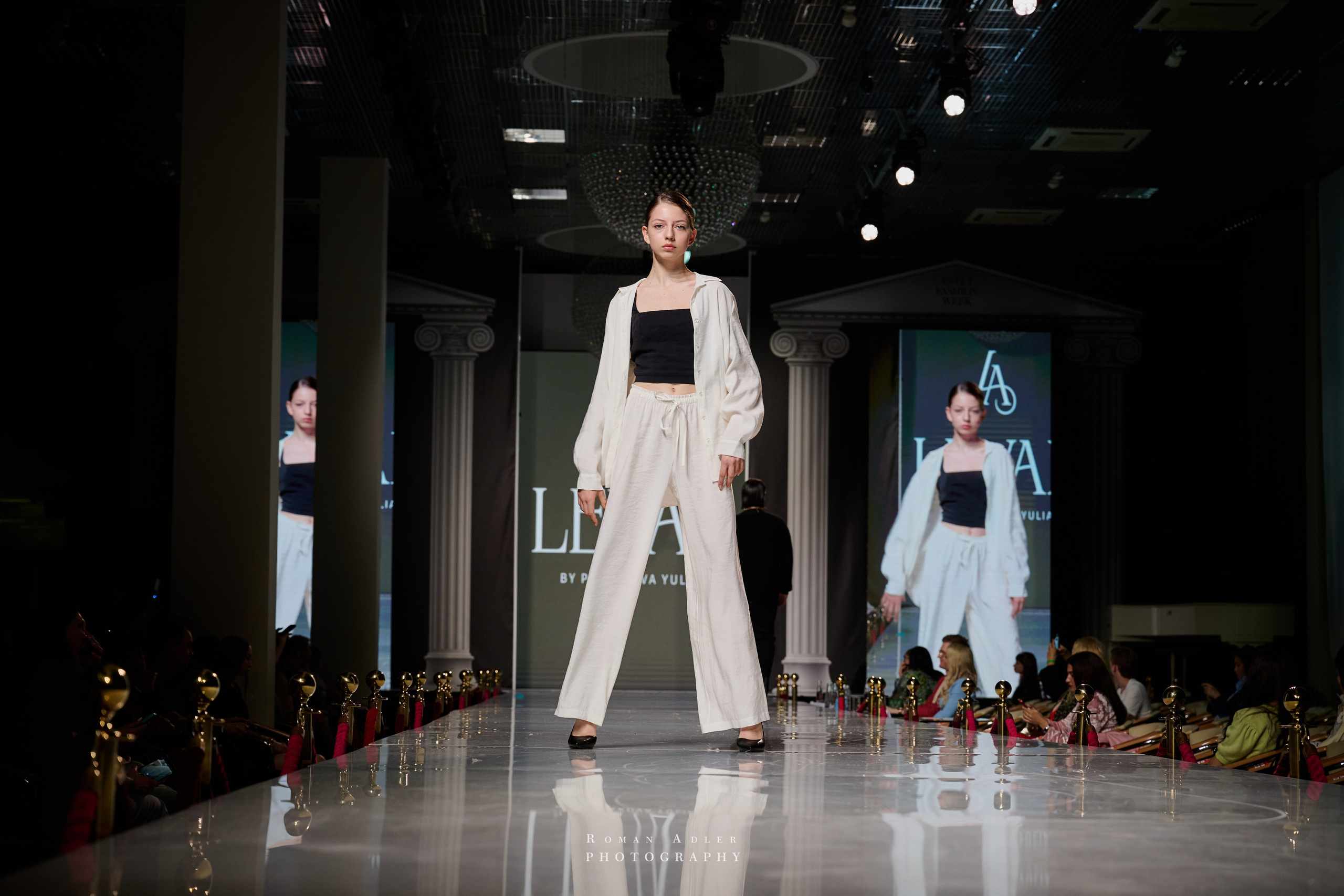 ESTET FASHION WEEK ВЕСНА — 2025. Фотограф Роман Адлер