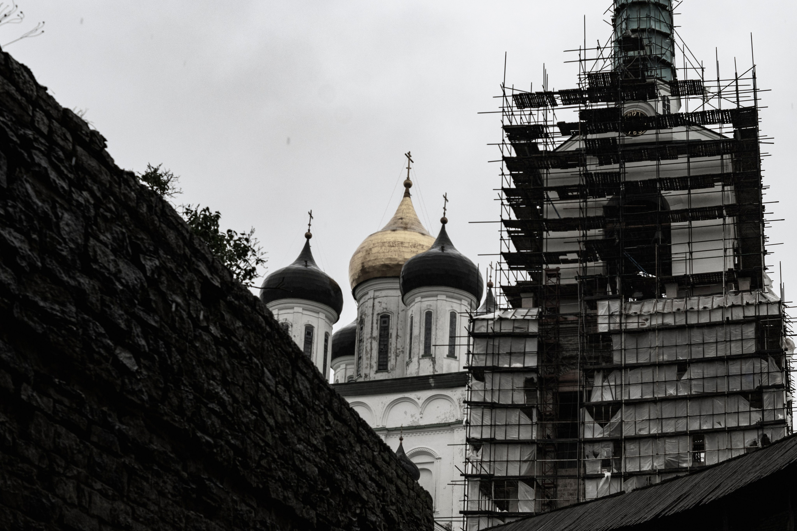 Псков. Октябрь 2023. Фотограф Роман Адлер