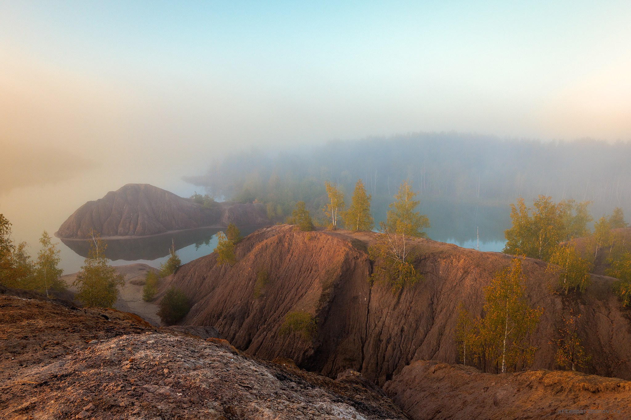 Кондуки в тумане. Фотограф Артём Парамонов