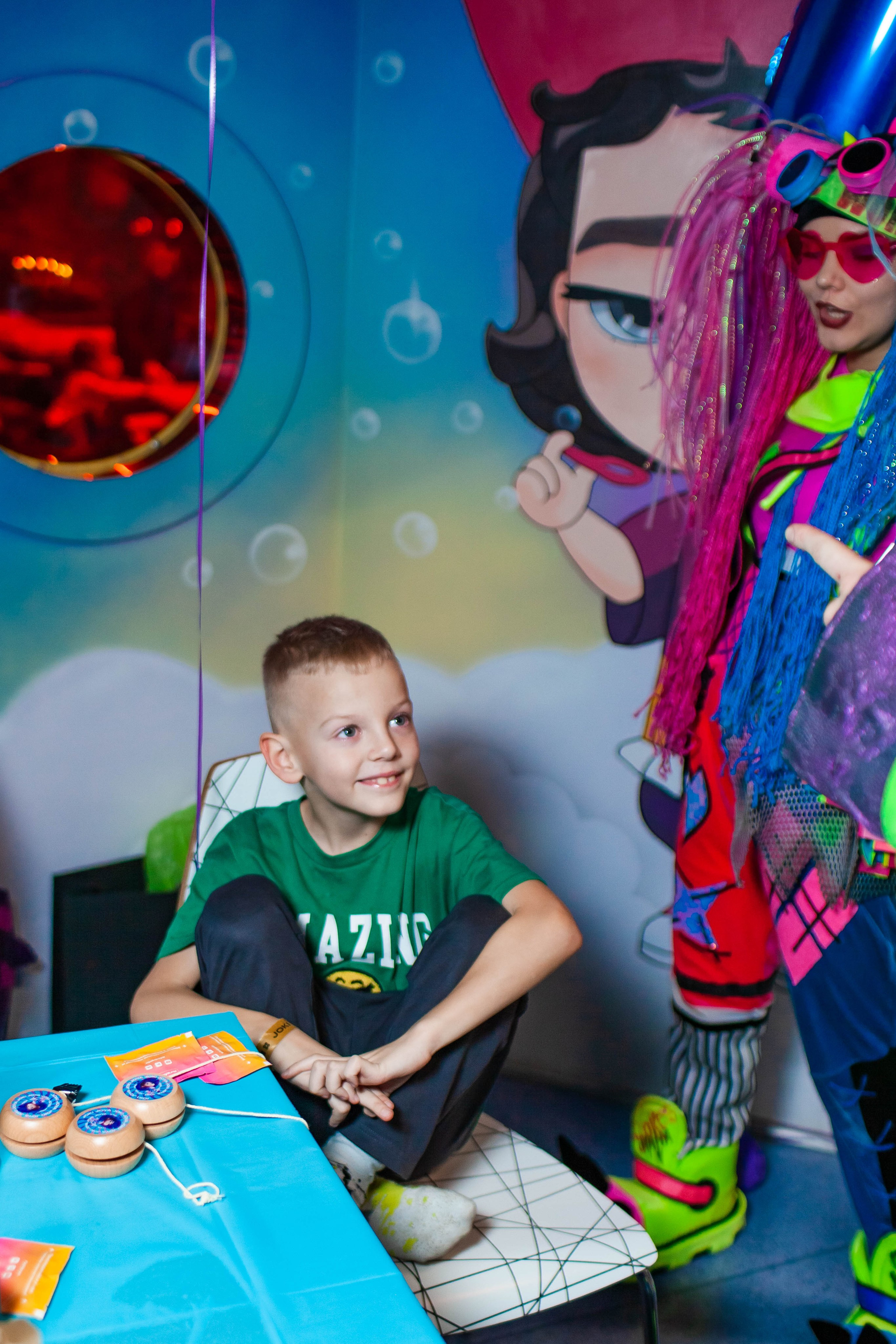 Неон Челендж День рождения Ярослава. Детский и семейный фотограф в Санкт-Петербурге Елизавета Сорокина