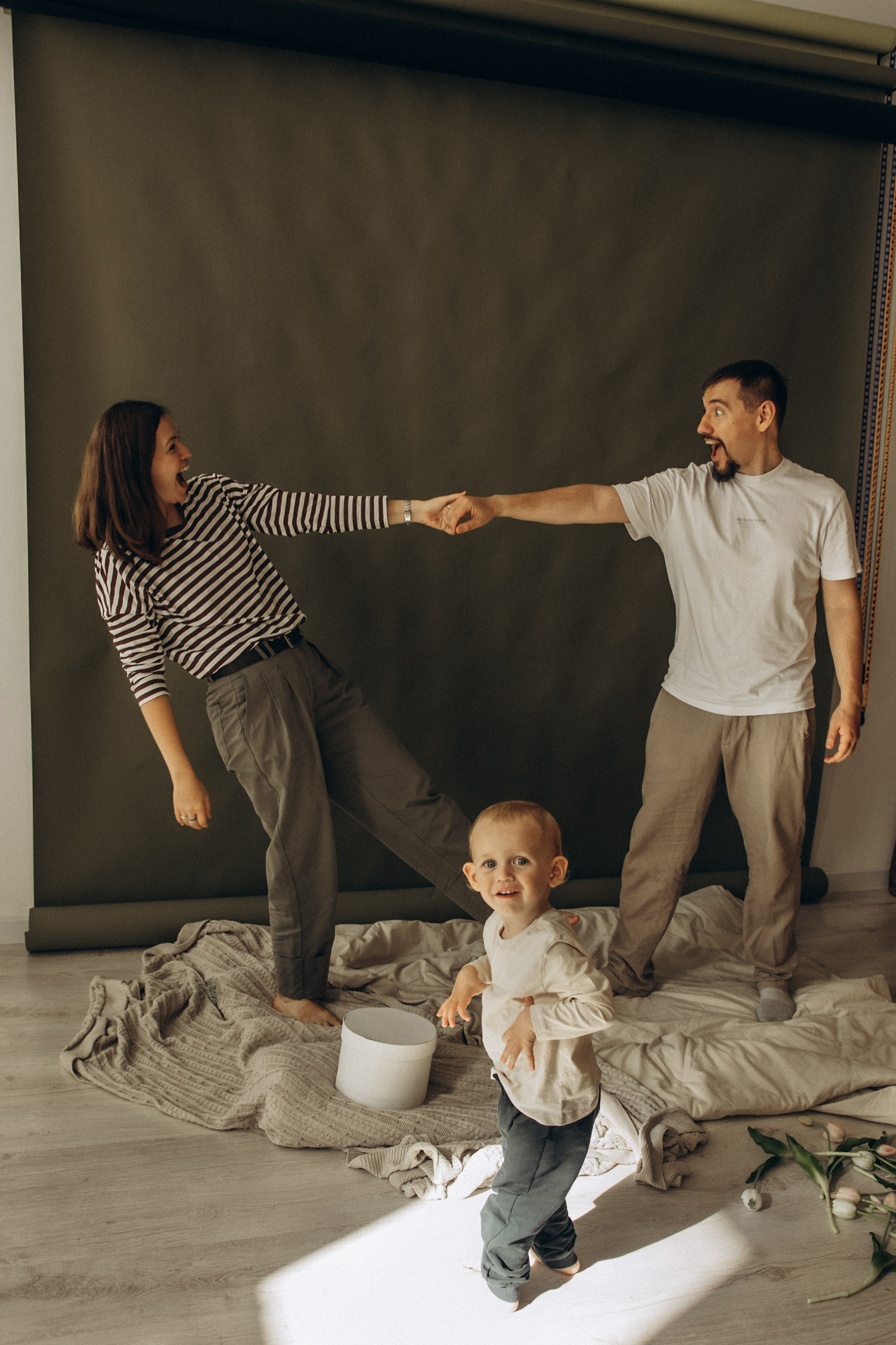 Ярослав и яблоки. Гаврилова Настя семейный фотограф lifestyle в Москве