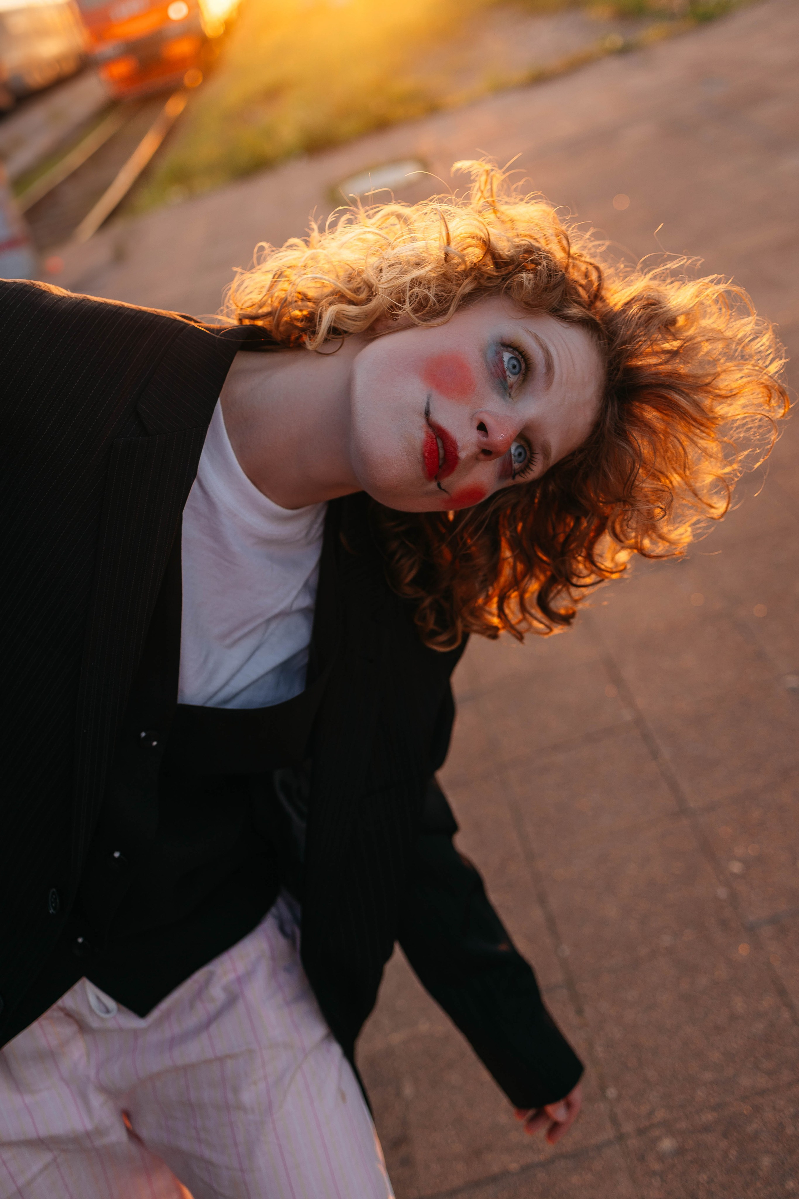 Закат на ЖД вокзале. Лиза. Фотограф в Твери Лагодная Яна