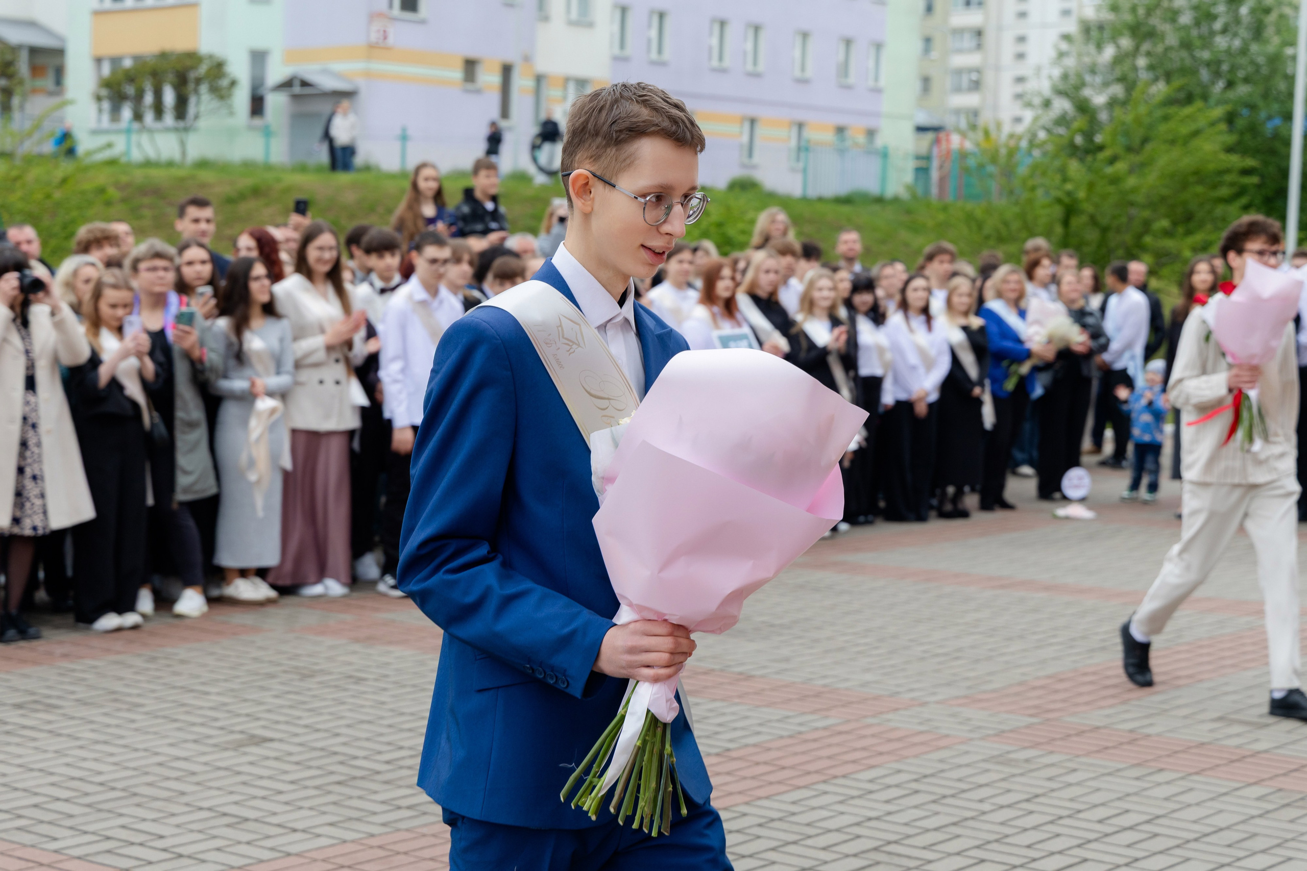 Последний звонок 2025 в Минске. Свадебный фотограф в Минске/Беларуси Сергей Спиридонов