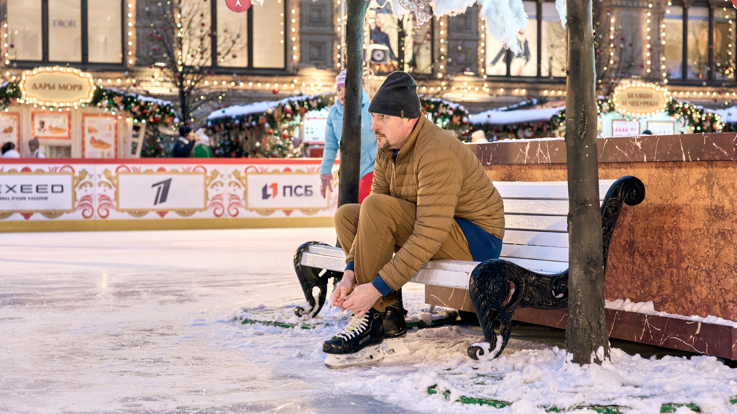 Корпоратив Avon на катке ГУМ. Контент-фотограф в Москве Тима Забабурин