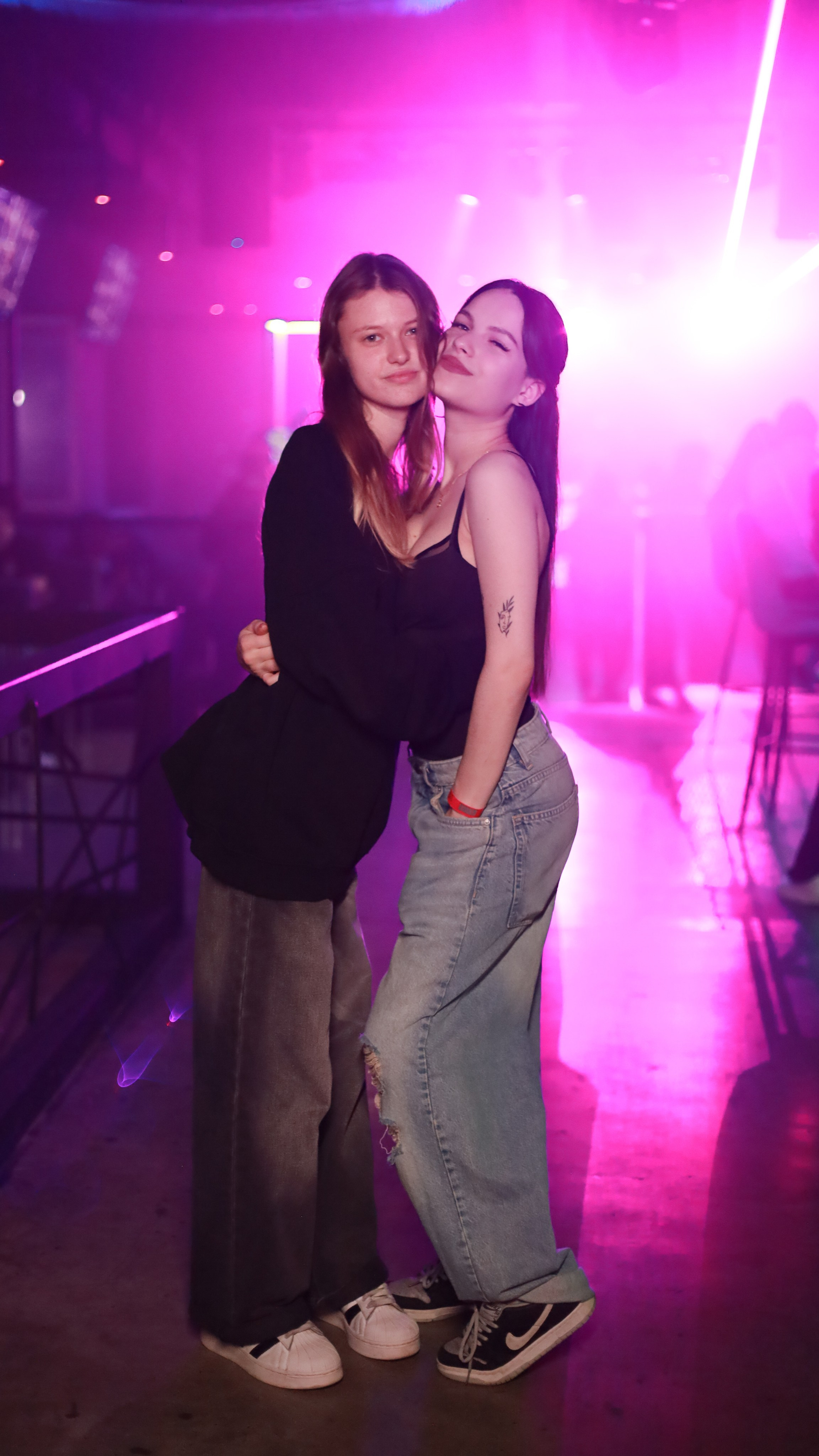 Клуб Резиденция лучшее. Контакты