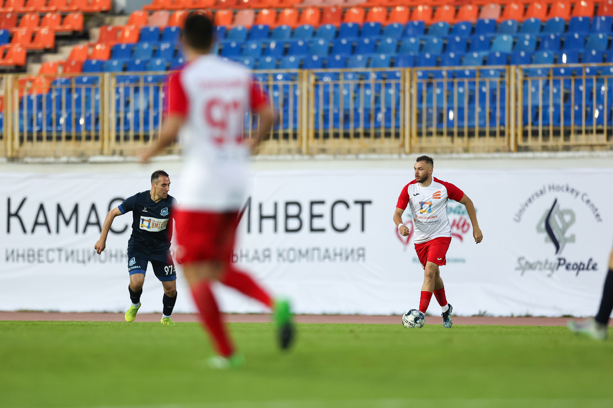 Благотворительный футбольный матч Друзья Бурмистрова vs ФК Fight Nights. Спортивный репортажный фотограф Казань Нафис Сиразетдинов
