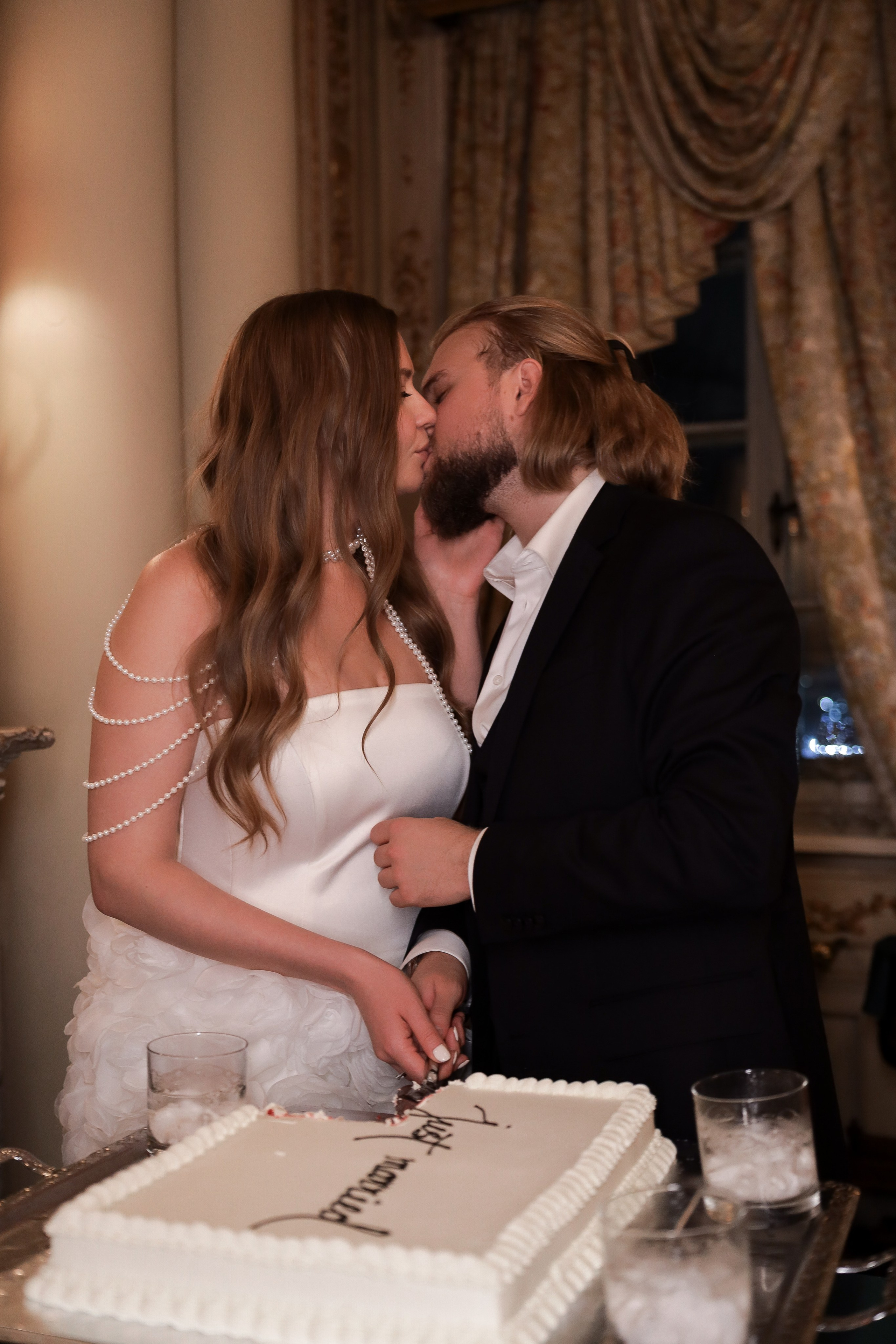 Максим и Анна | Кафе Пушкин. Свадебный фотограф Москва