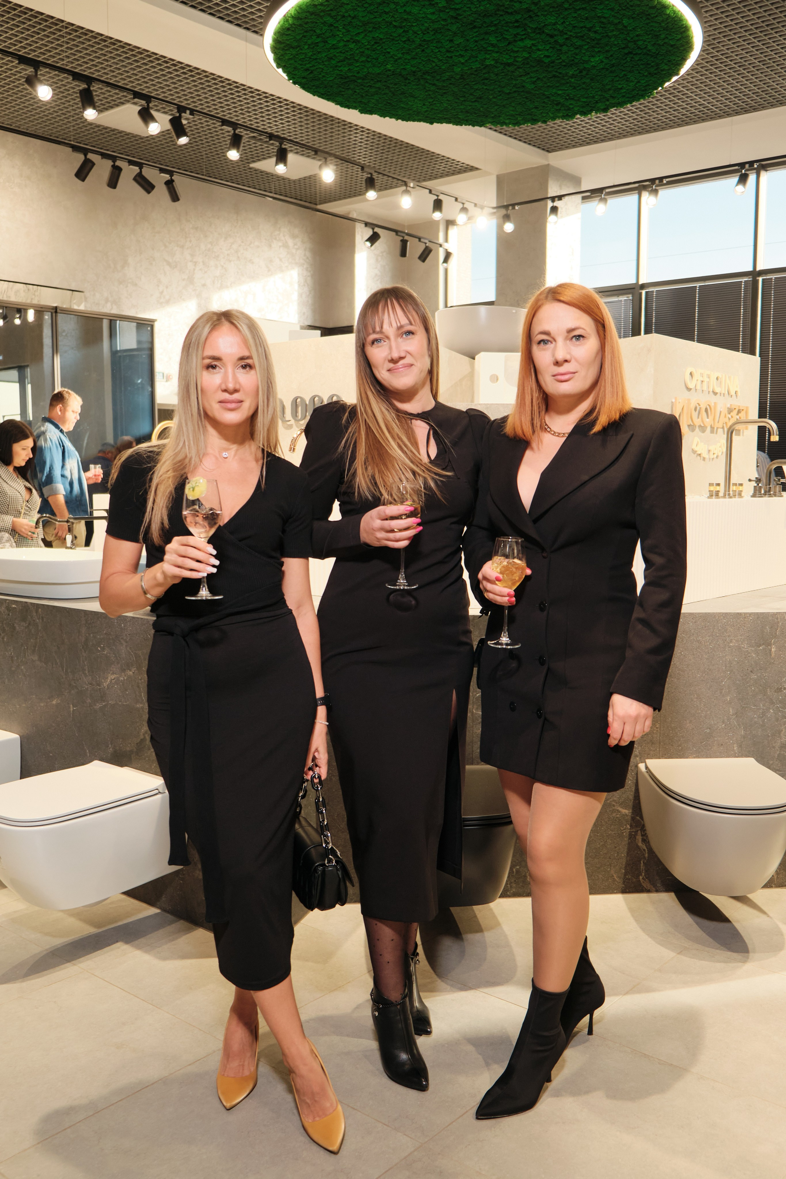 Открытие салона 100 градусов. Антон Ив