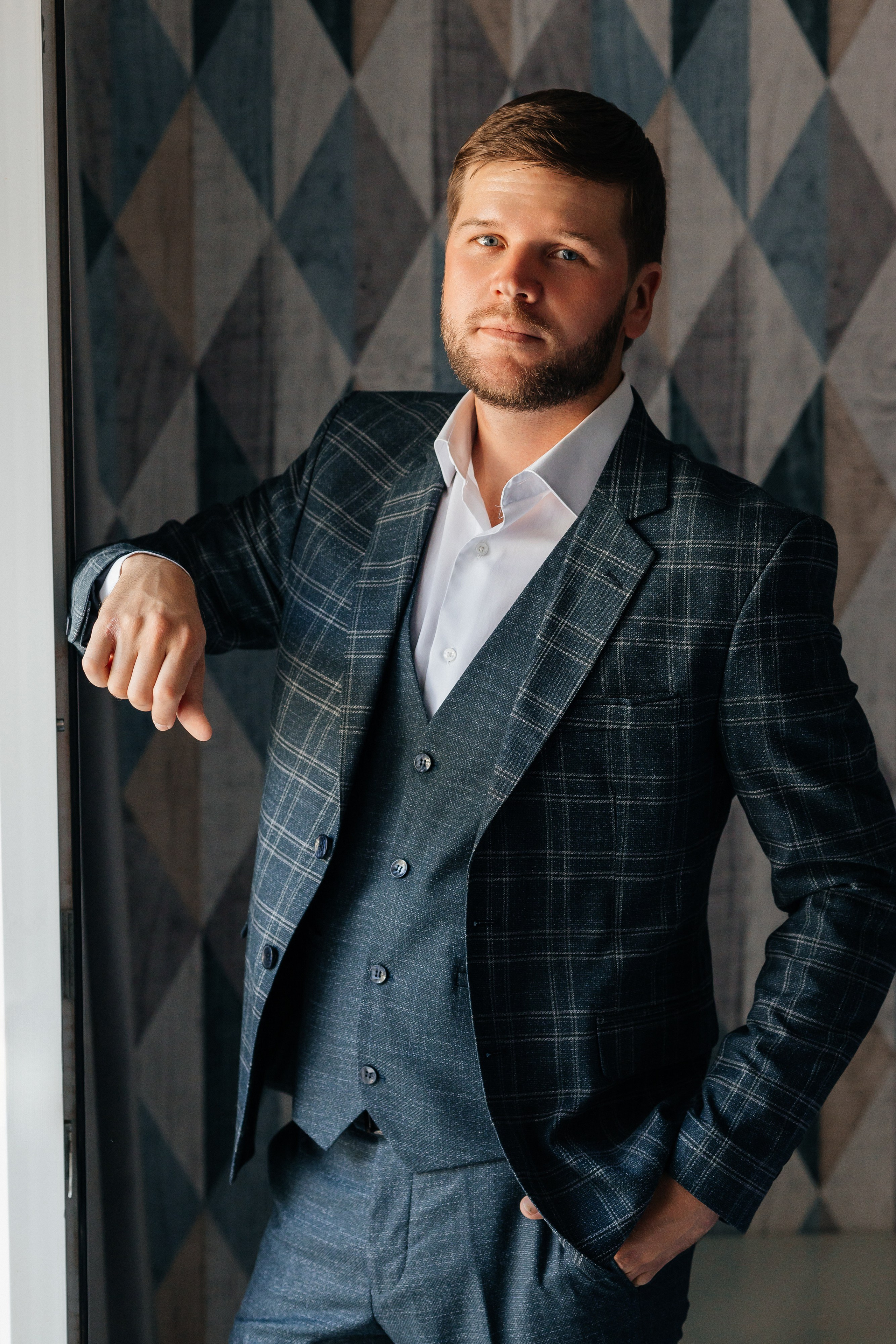 Трогательная выездная церемония в уютном ресторане. Олег Сверчков | Свадебный фотограф Вологда