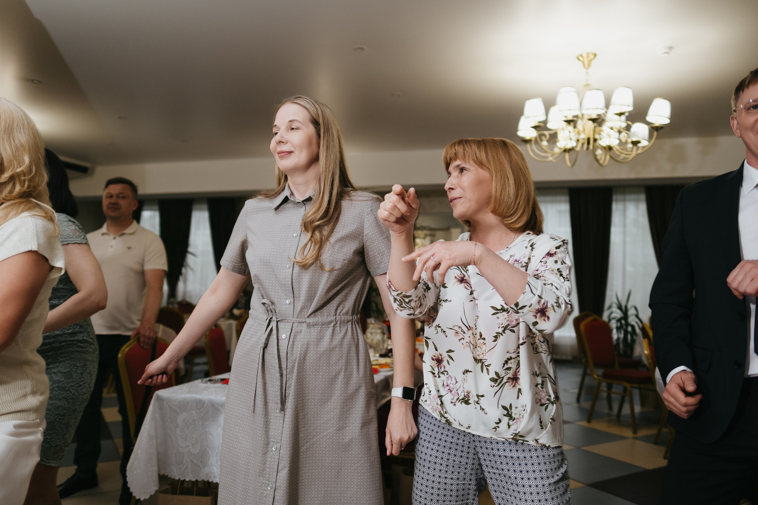 Выпускной 11 класс школы № 30. Свадебный и репортажной фотограф Денис Ожигин в Краснодаре и Краснодарском крае