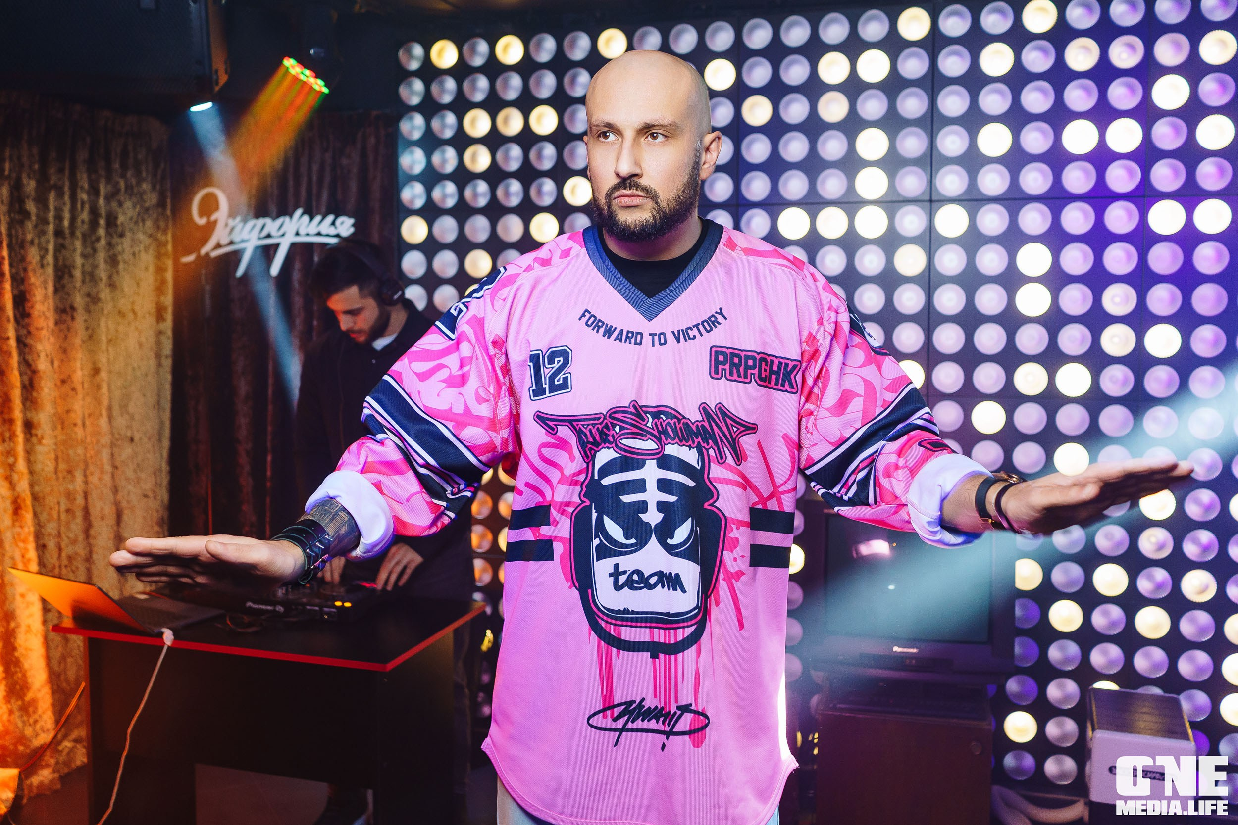 Фоторепортаж из караоке-клуба Эйфория. One Media Life: фоторепортажи, фотоотчеты с мероприятий и заведений