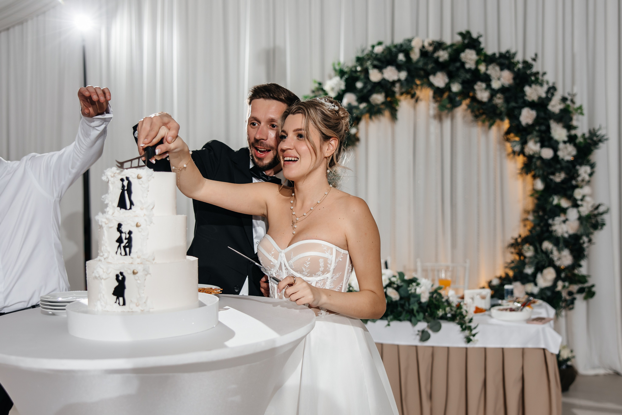 Анонс свадьбы для Ильи и Виктории. Теплый Крымский март. Свадебный фотограф в Крыму и Севастополе Ольга Баскакова